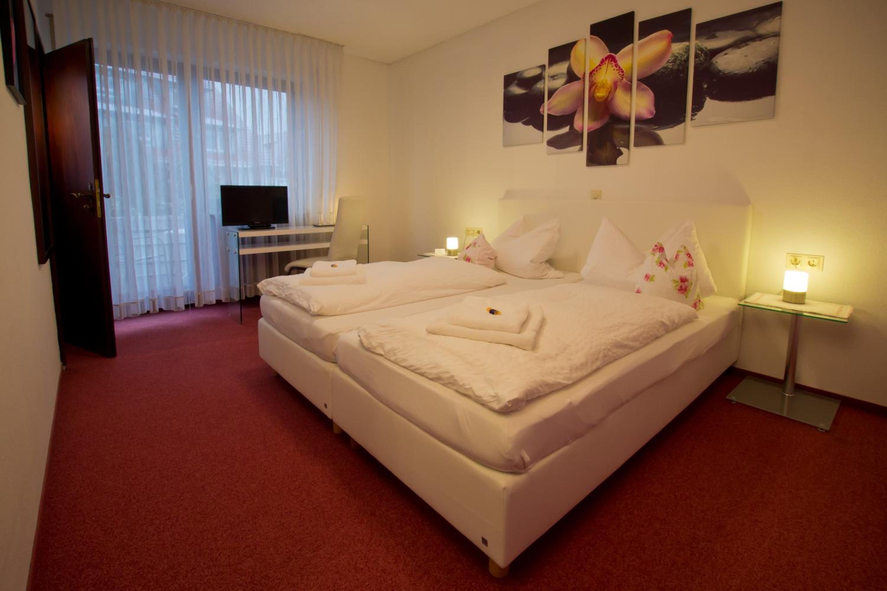 Deluxe Double Room with Shower photo 1