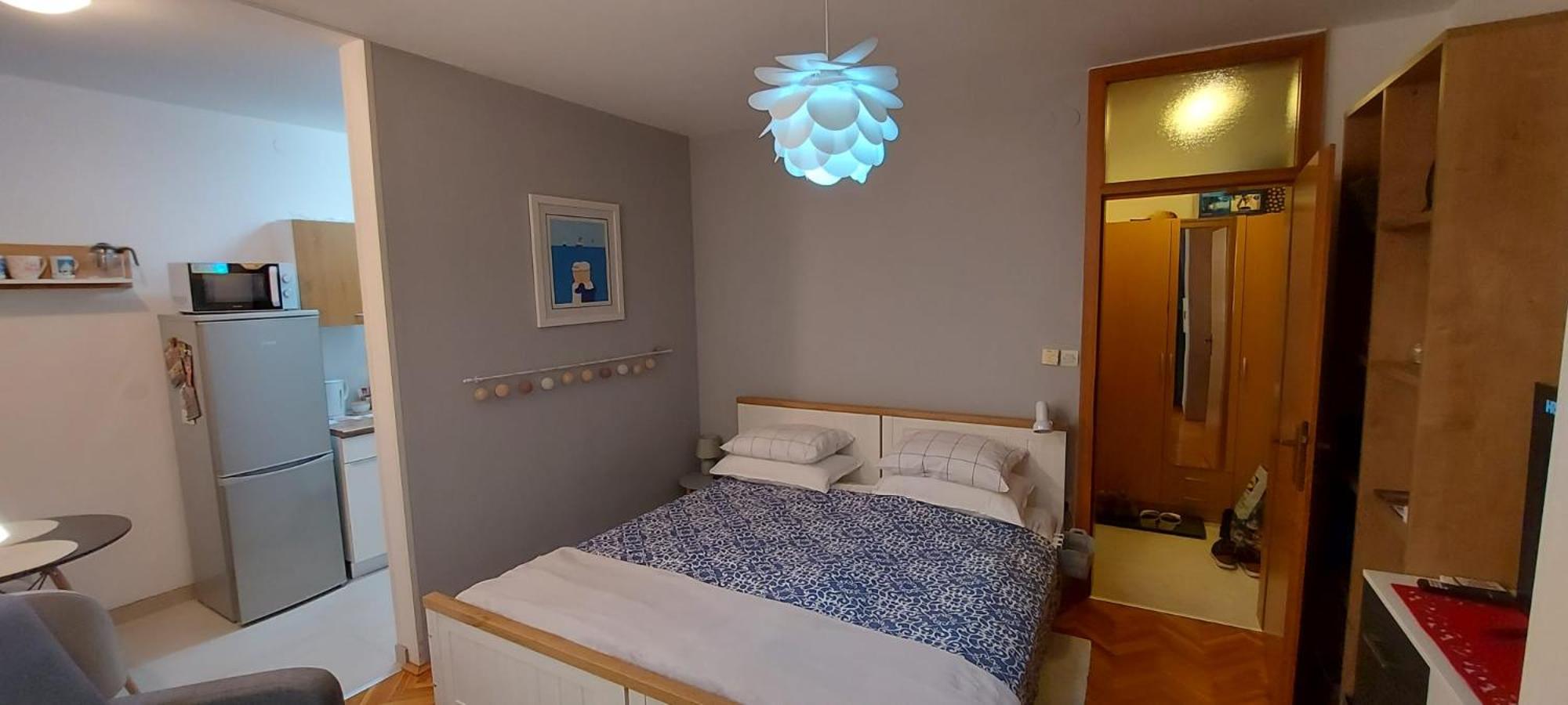 Studio Apartment photo 1