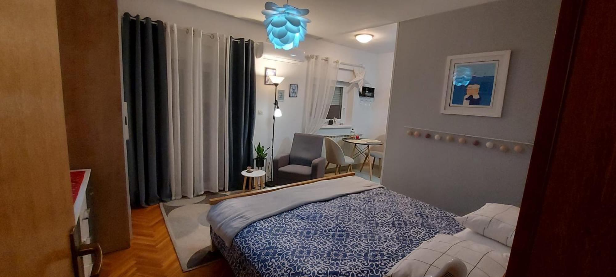 Studio Apartment photo 2