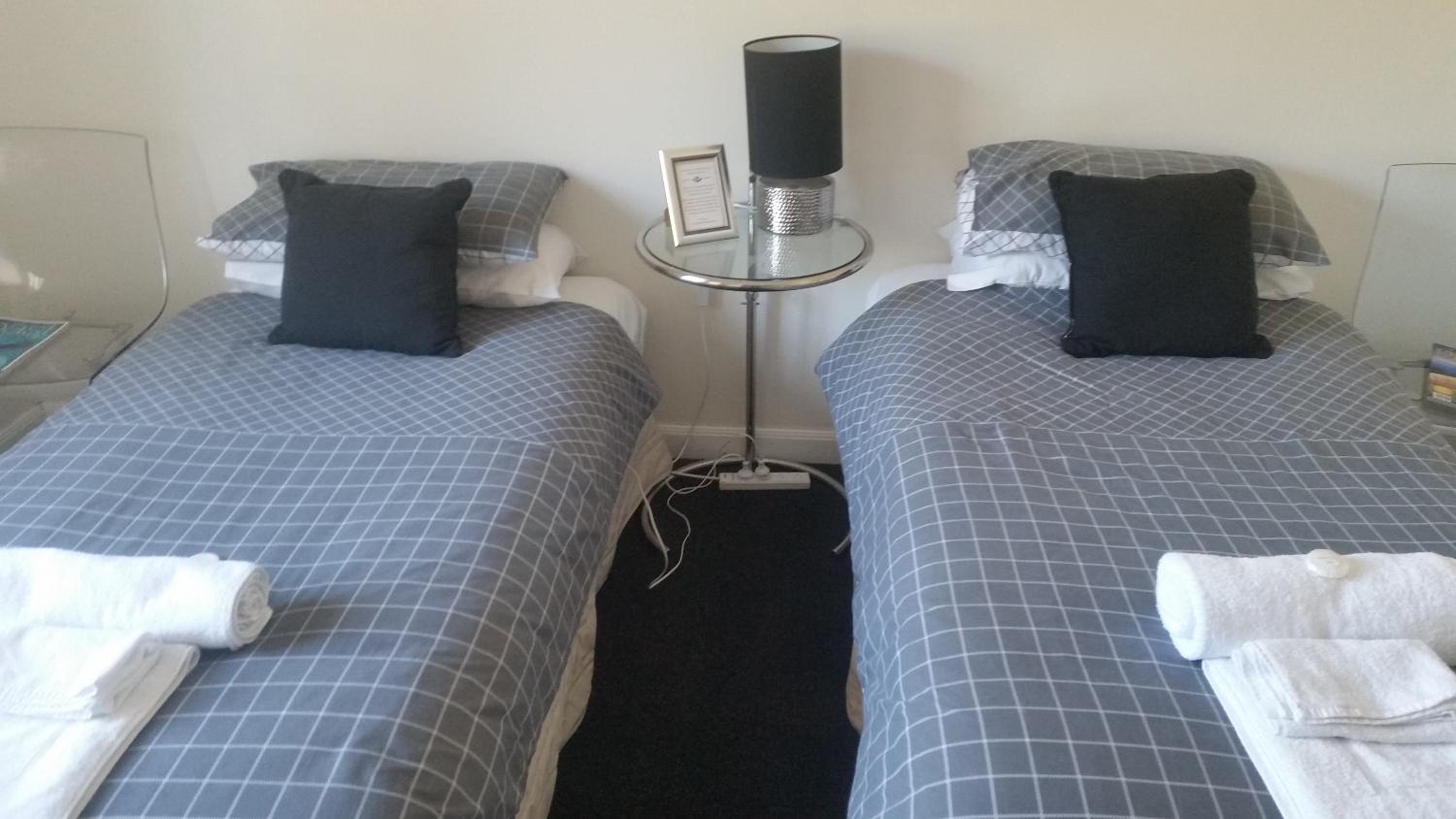 Budget Twin Room - Photo 1