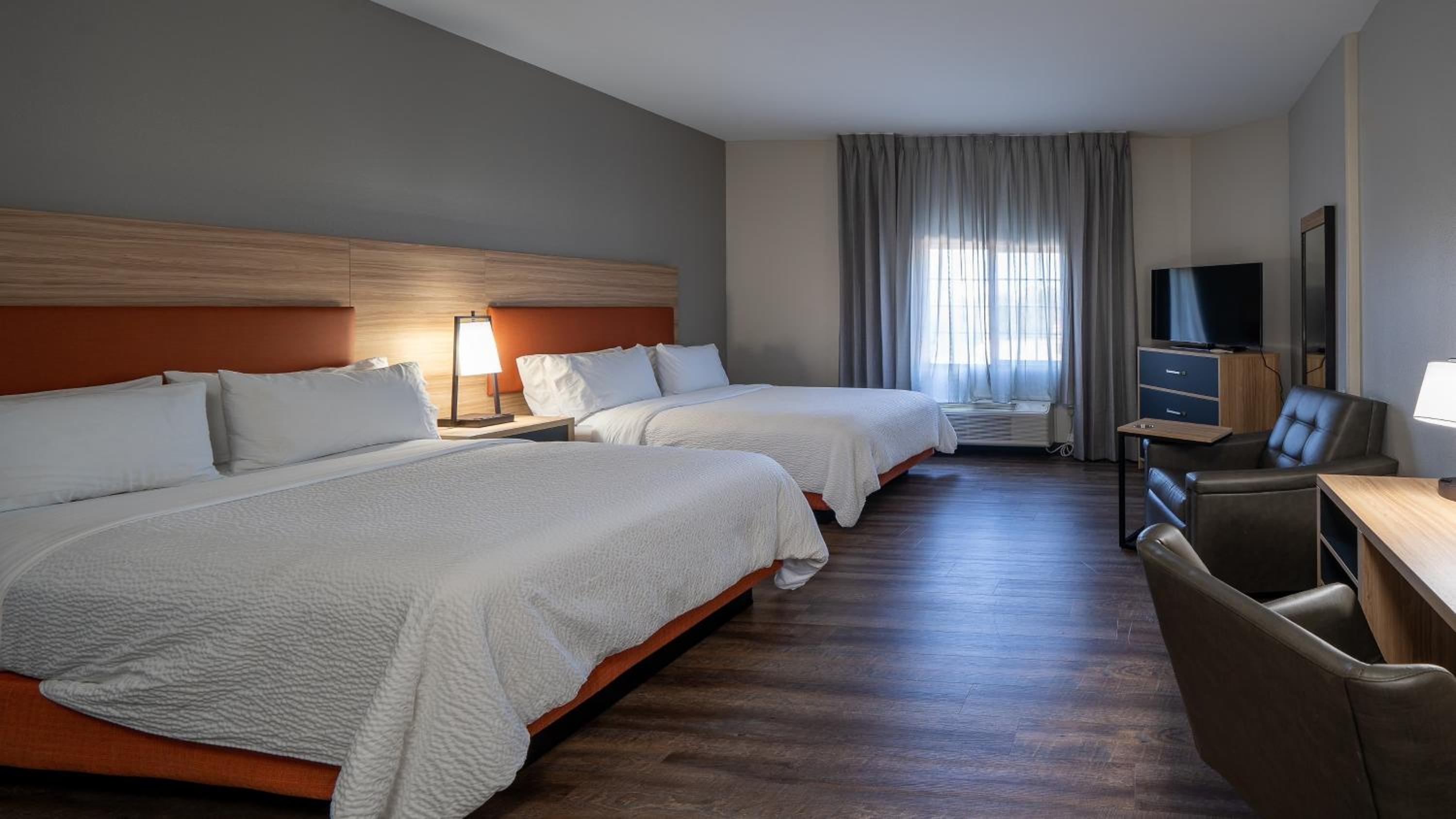 Studio Suite with Two Double Beds photo 1
