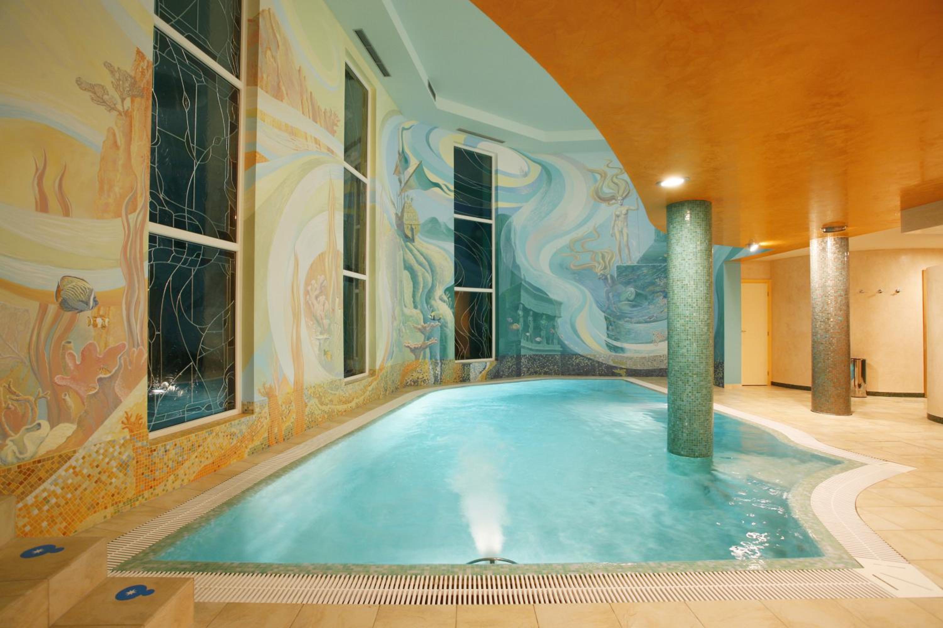 Suite Duplex (4 Adults) with Pool and Sauna Access photo 2