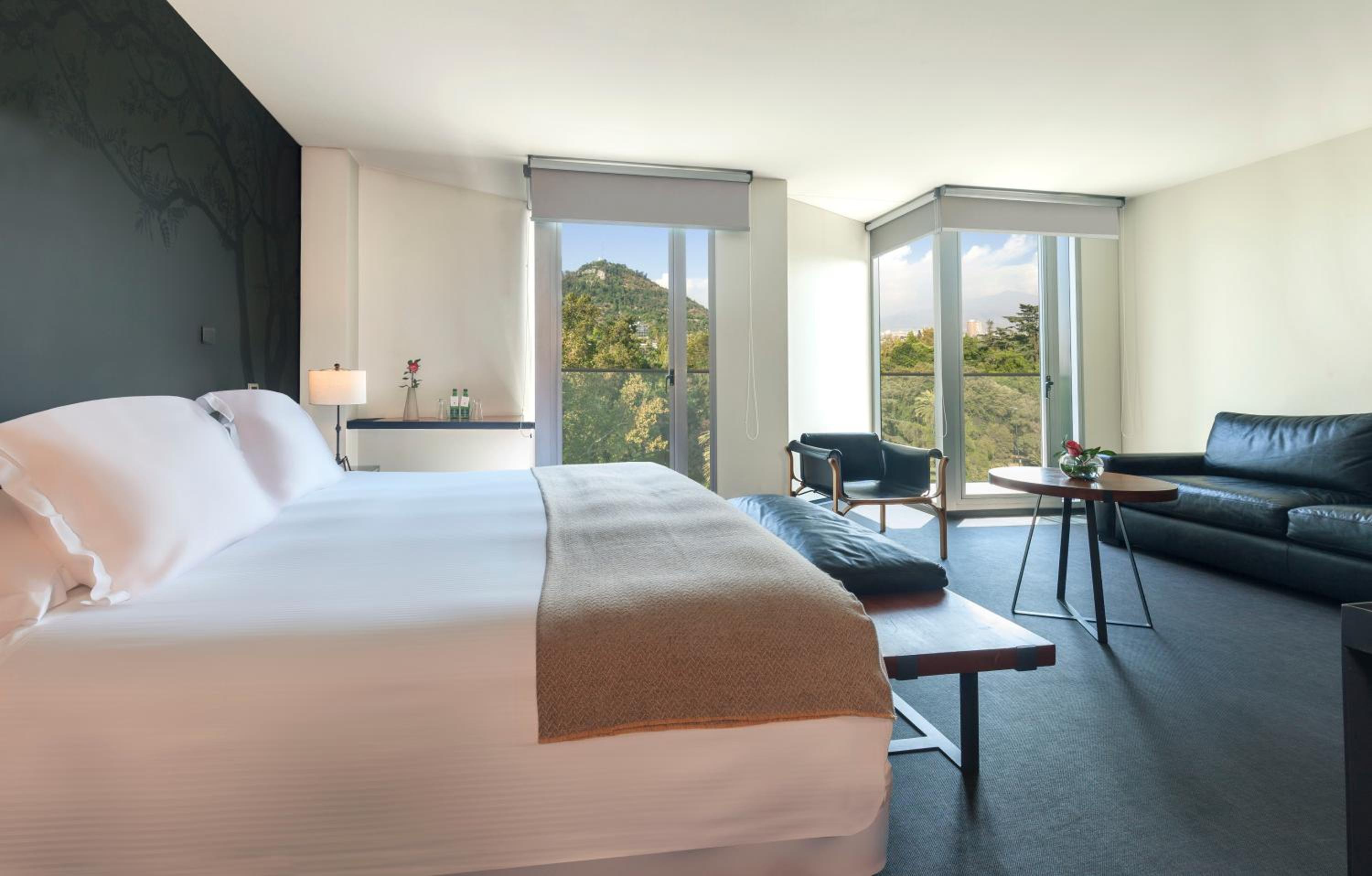 King Suite with Balcony photo 3