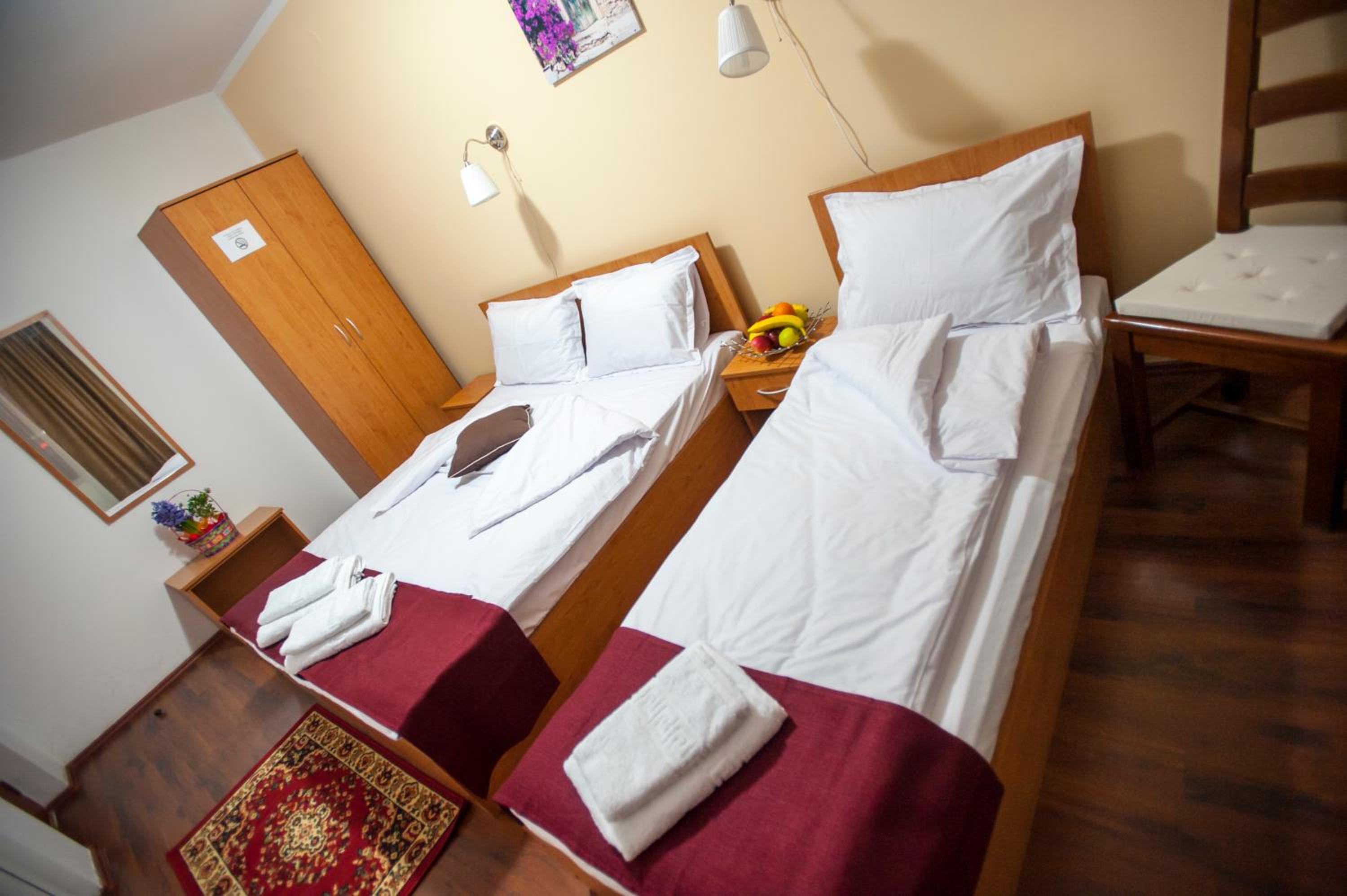 Triple Room - Photo 4