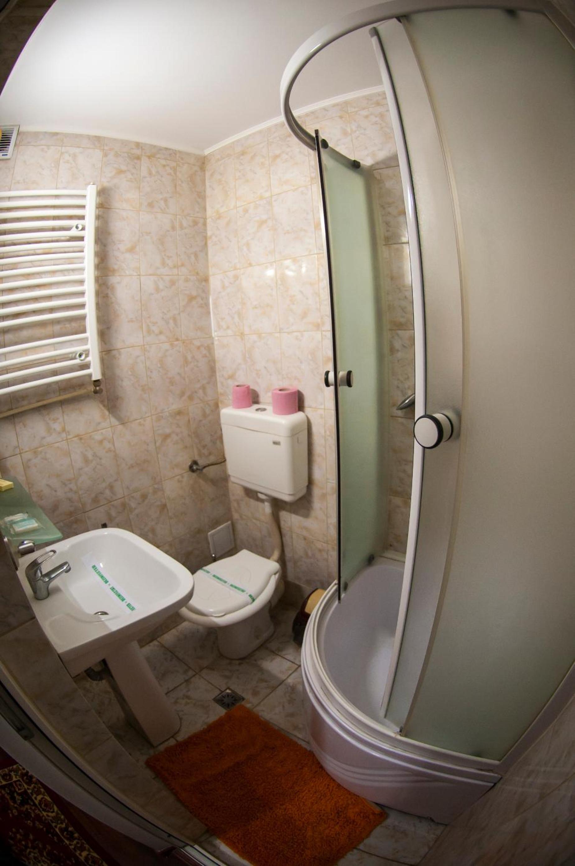 Triple Room - Photo 7