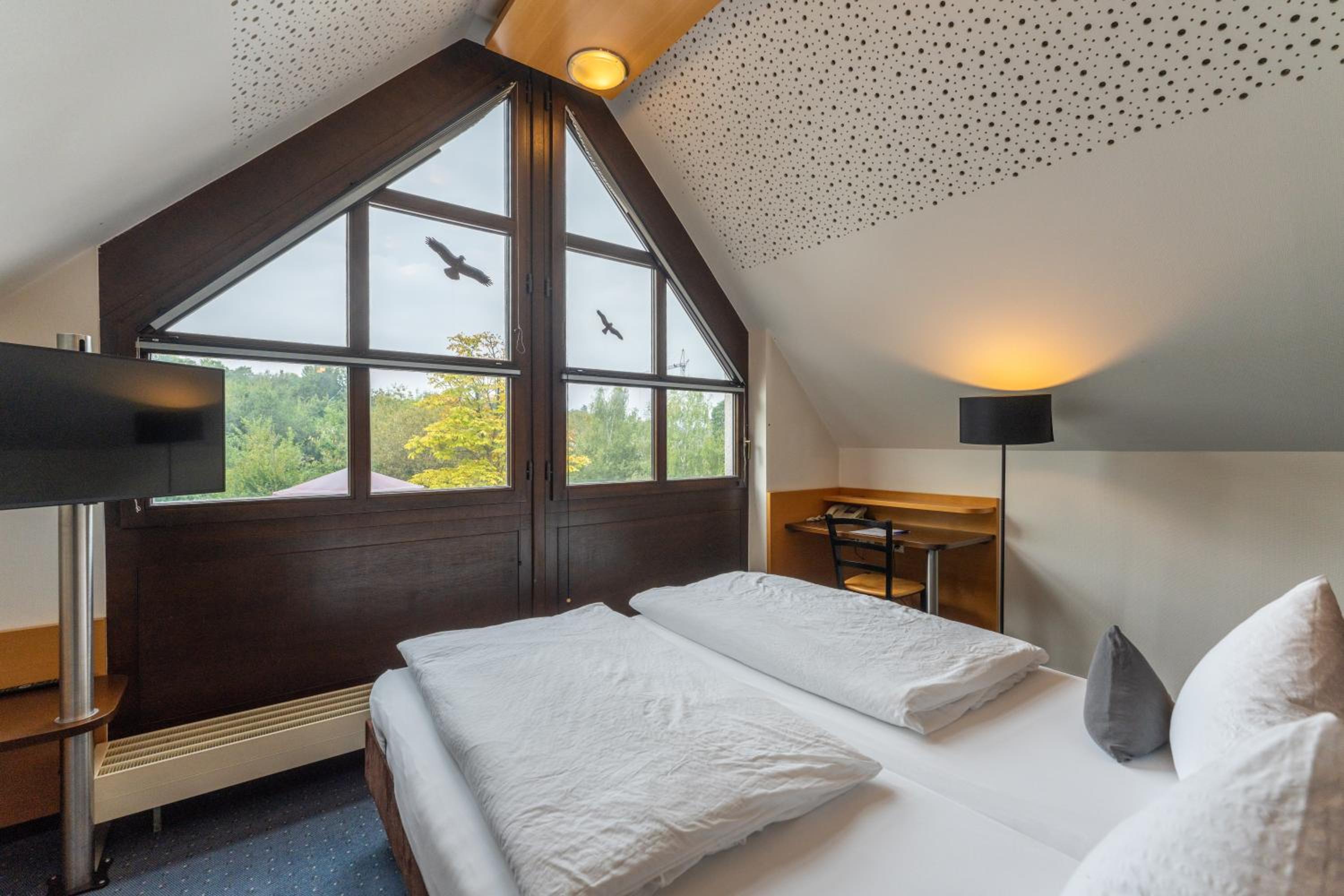 Double Room - Photo 8