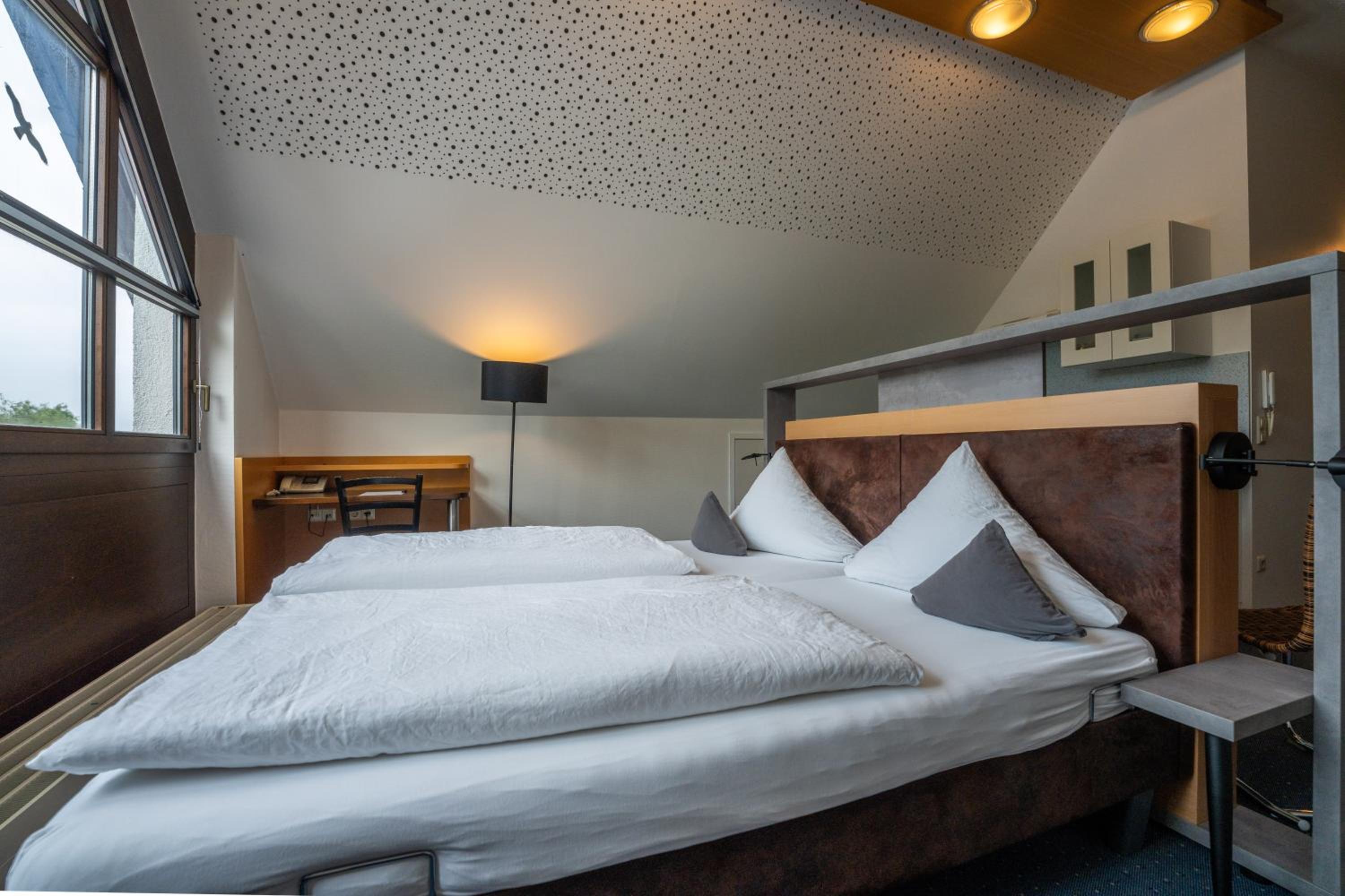 Double Room - Photo 9