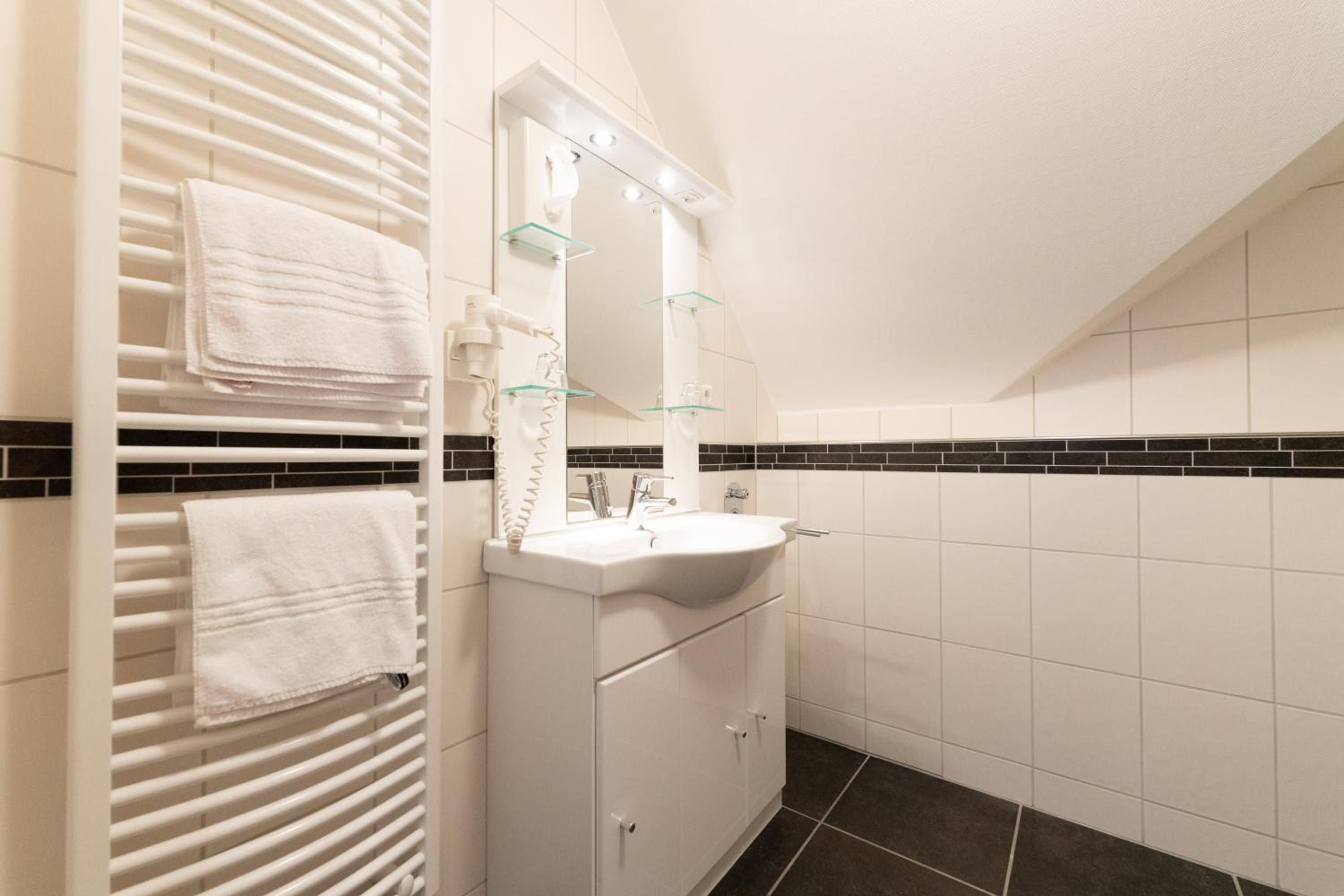 Double Room - Photo 4