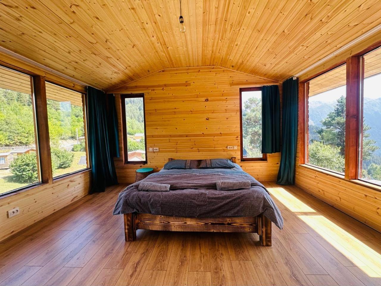 Large Double Room photo 1