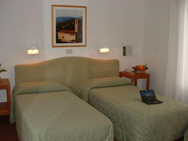 Double Room - Photo 3