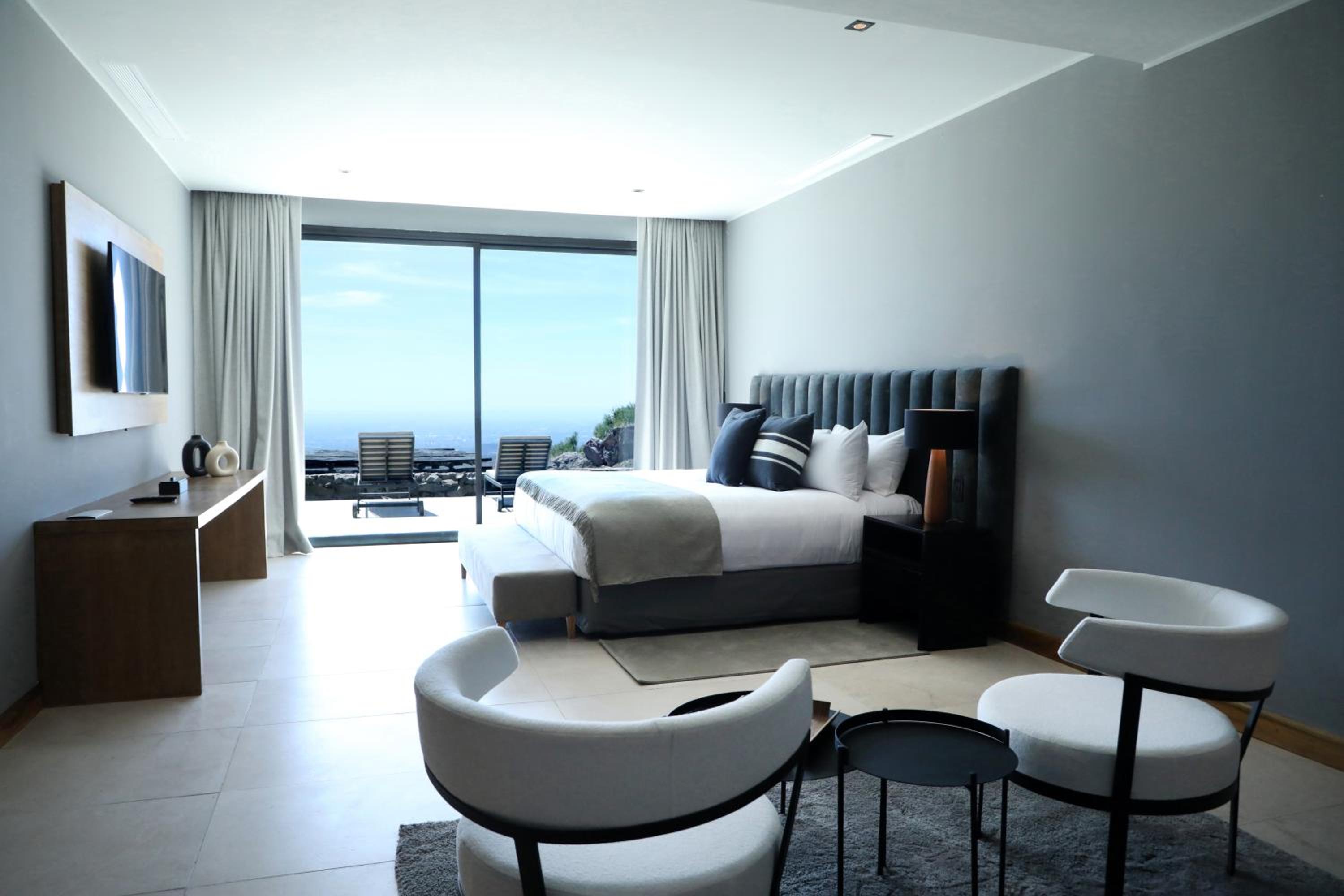 Suite with Balcony photo 1