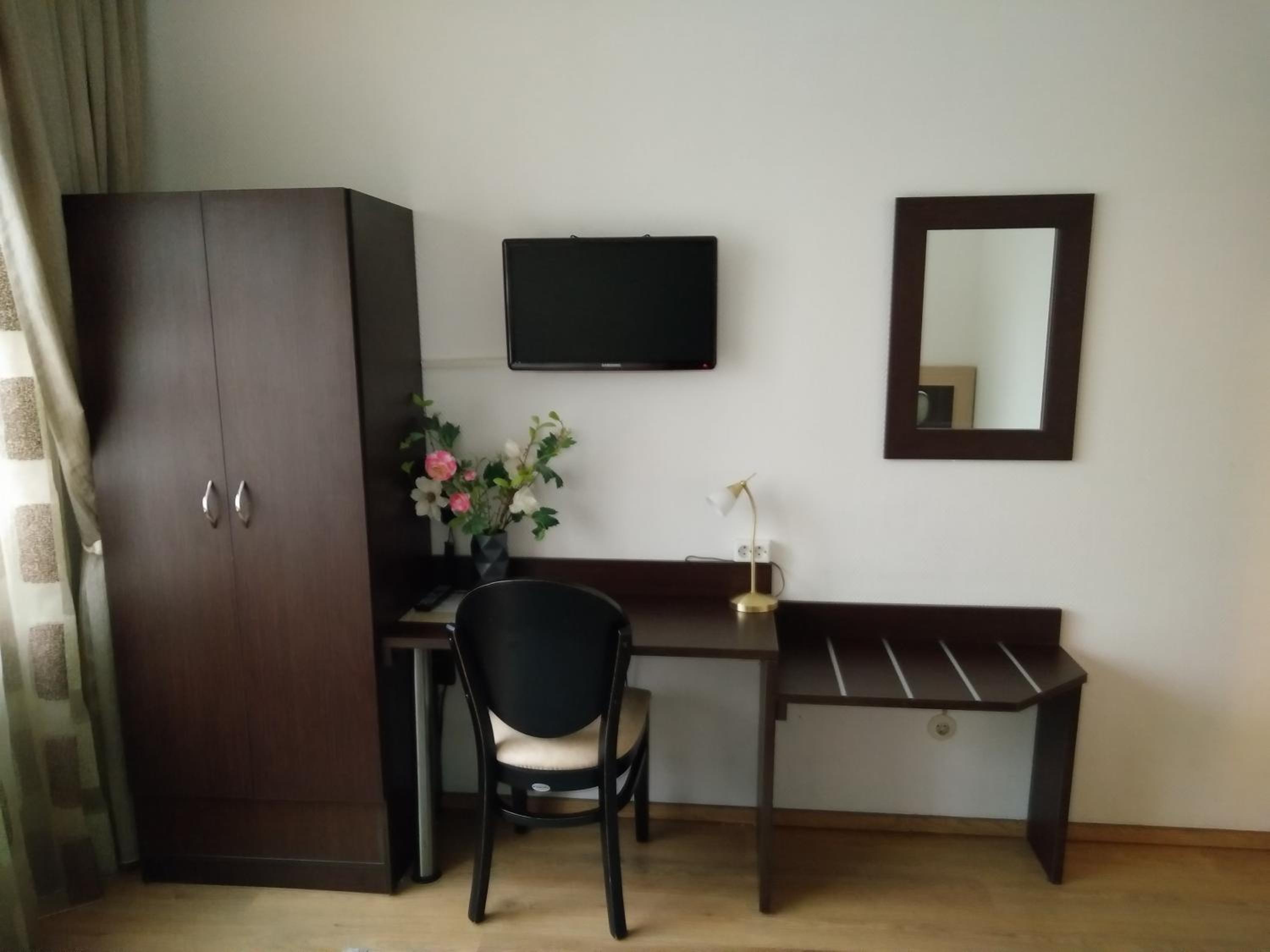 Double Room - Photo 13