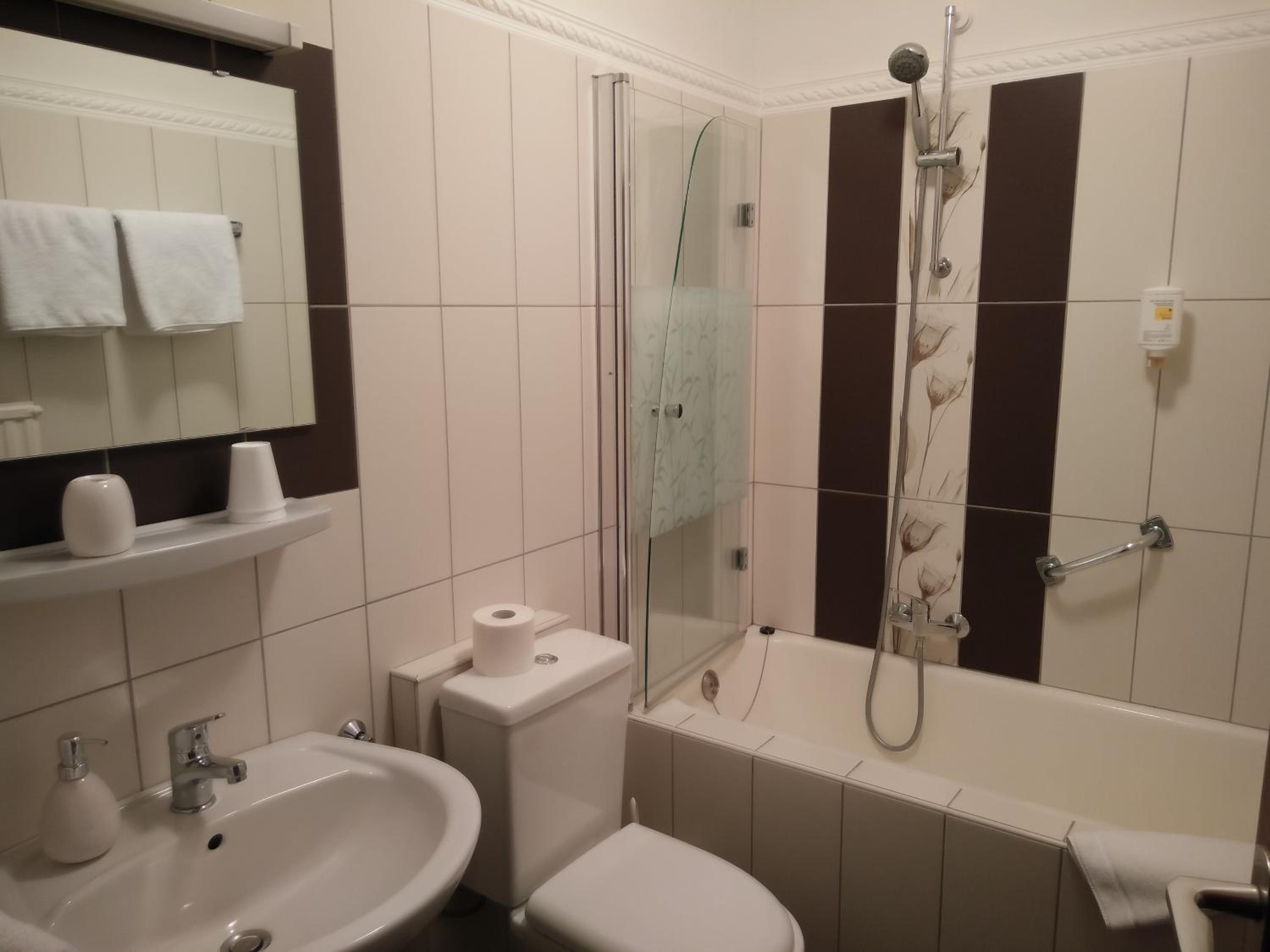 Double Room - Photo 3