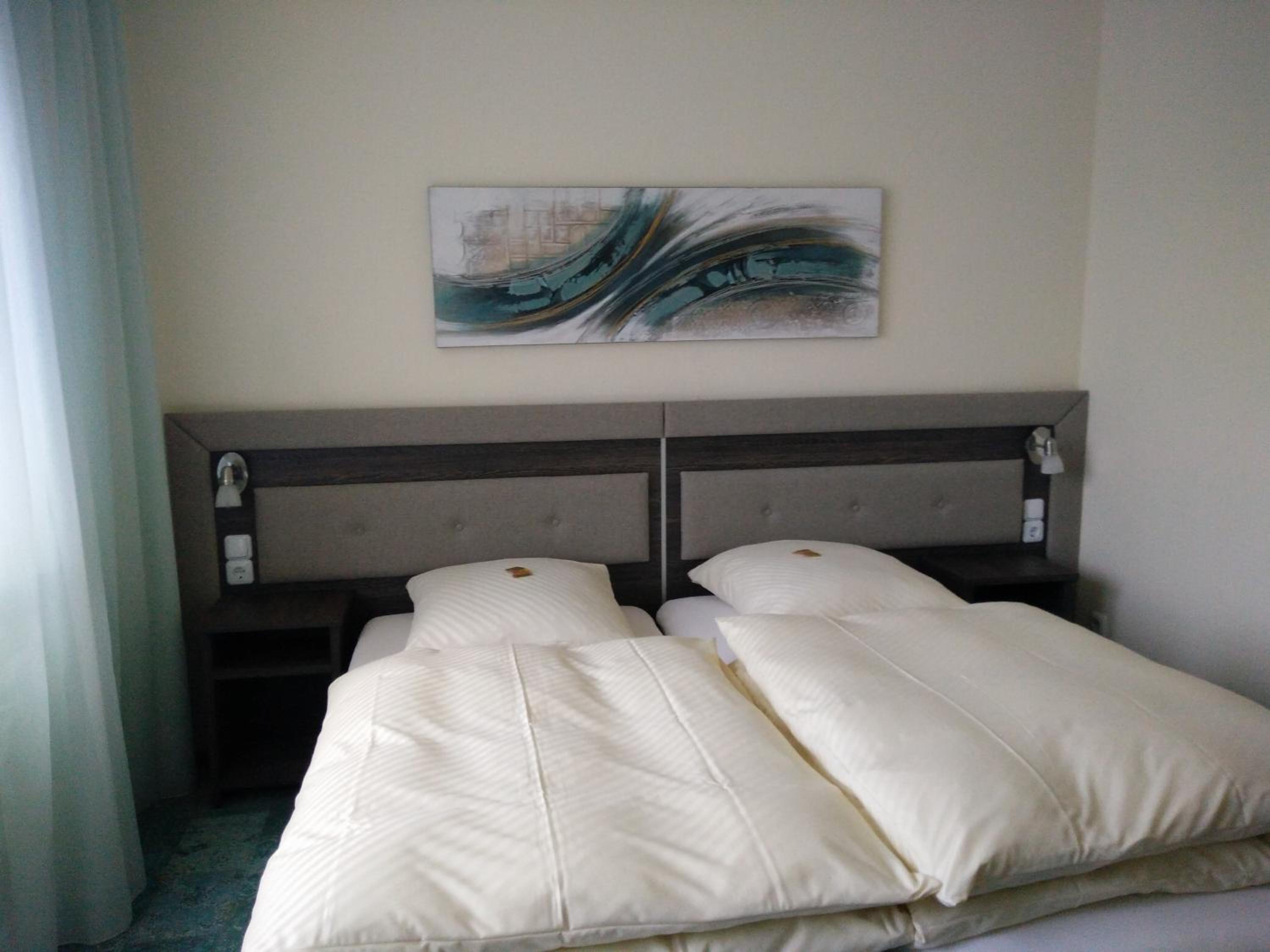 Double Room - Photo 10