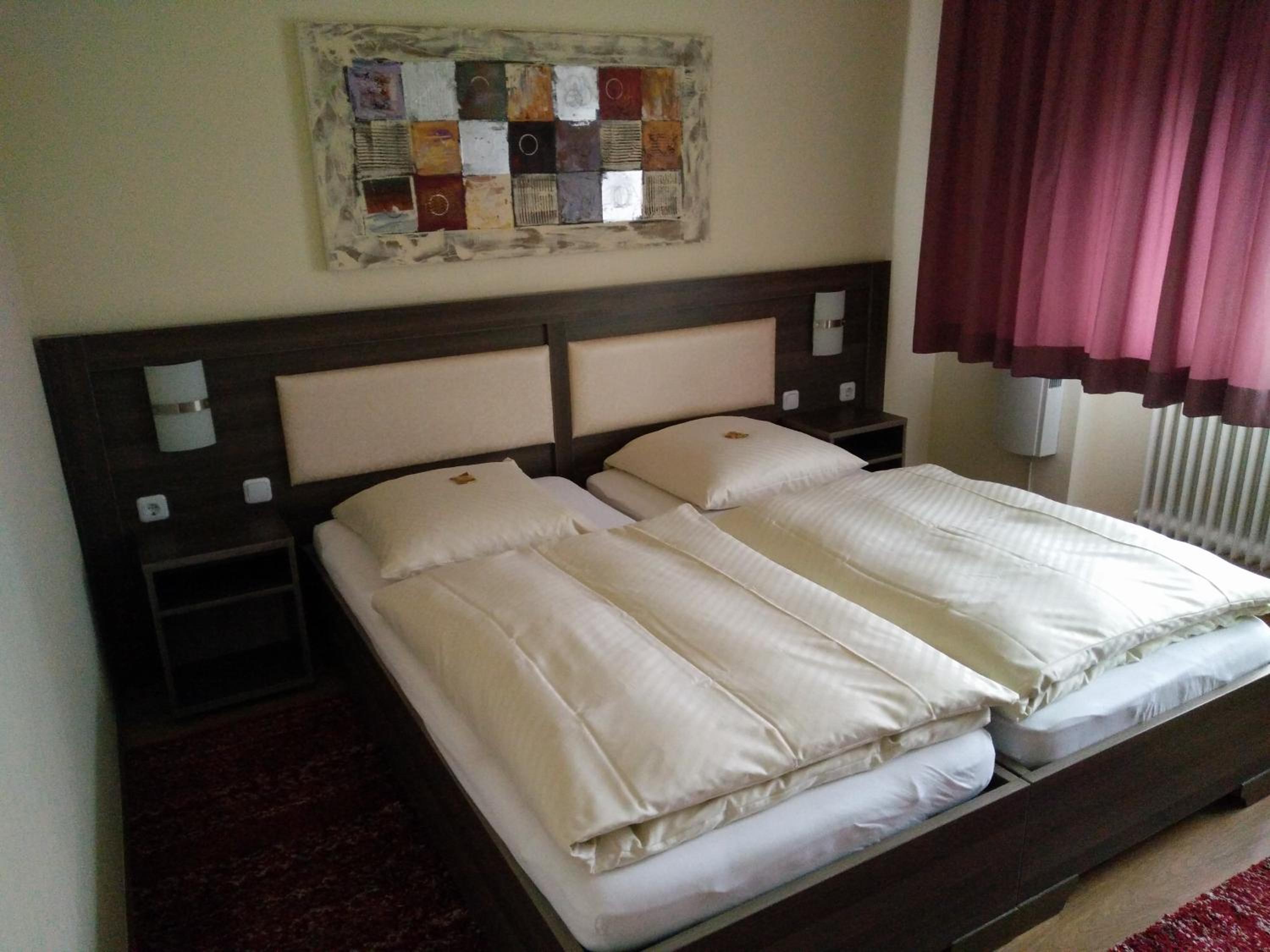 Double Room - Photo 12