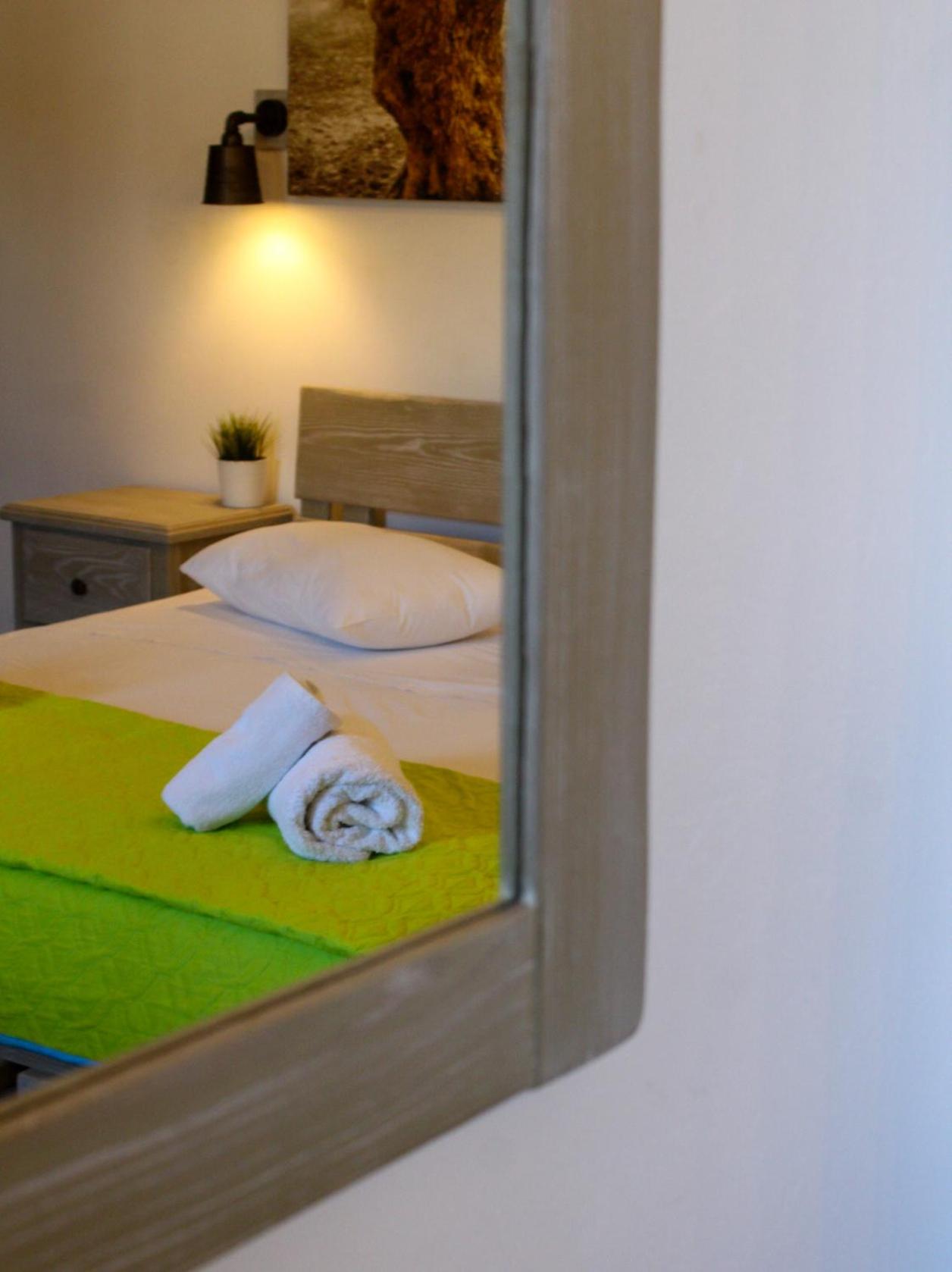 Double or Twin Room with Sea View - Photo 20