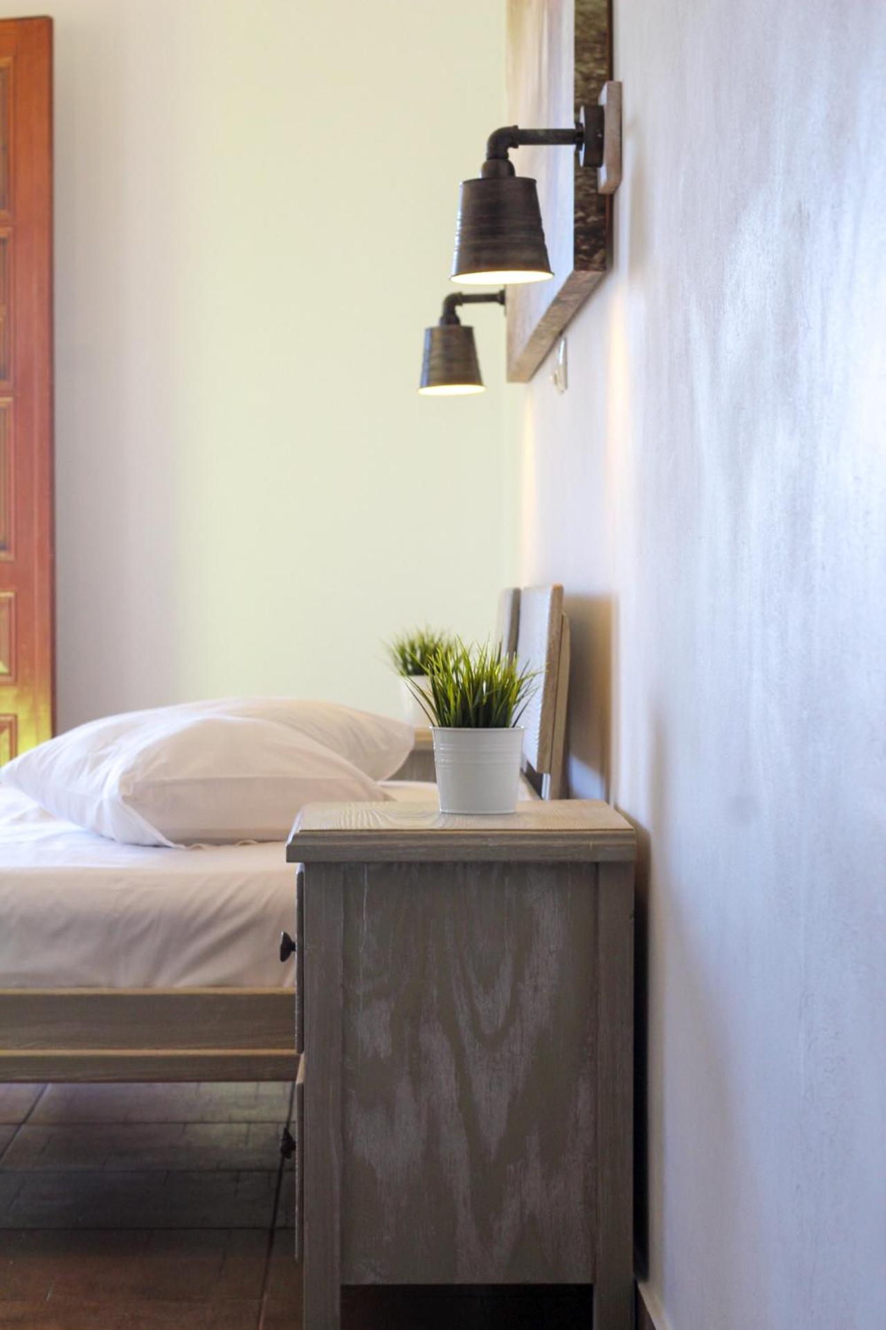 Double or Twin Room with Sea View - Photo 3