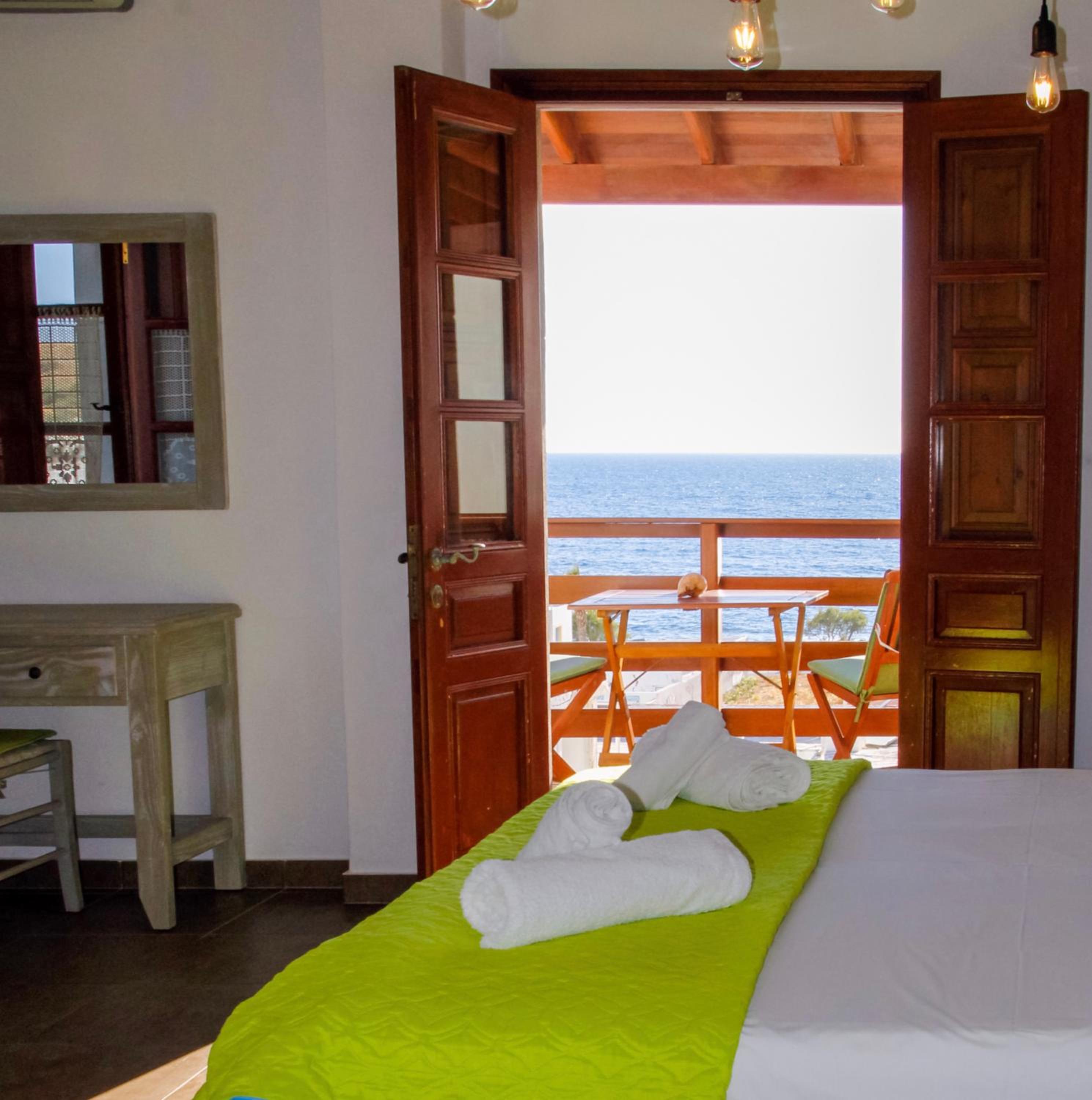 Double or Twin Room with Sea View - Photo 1