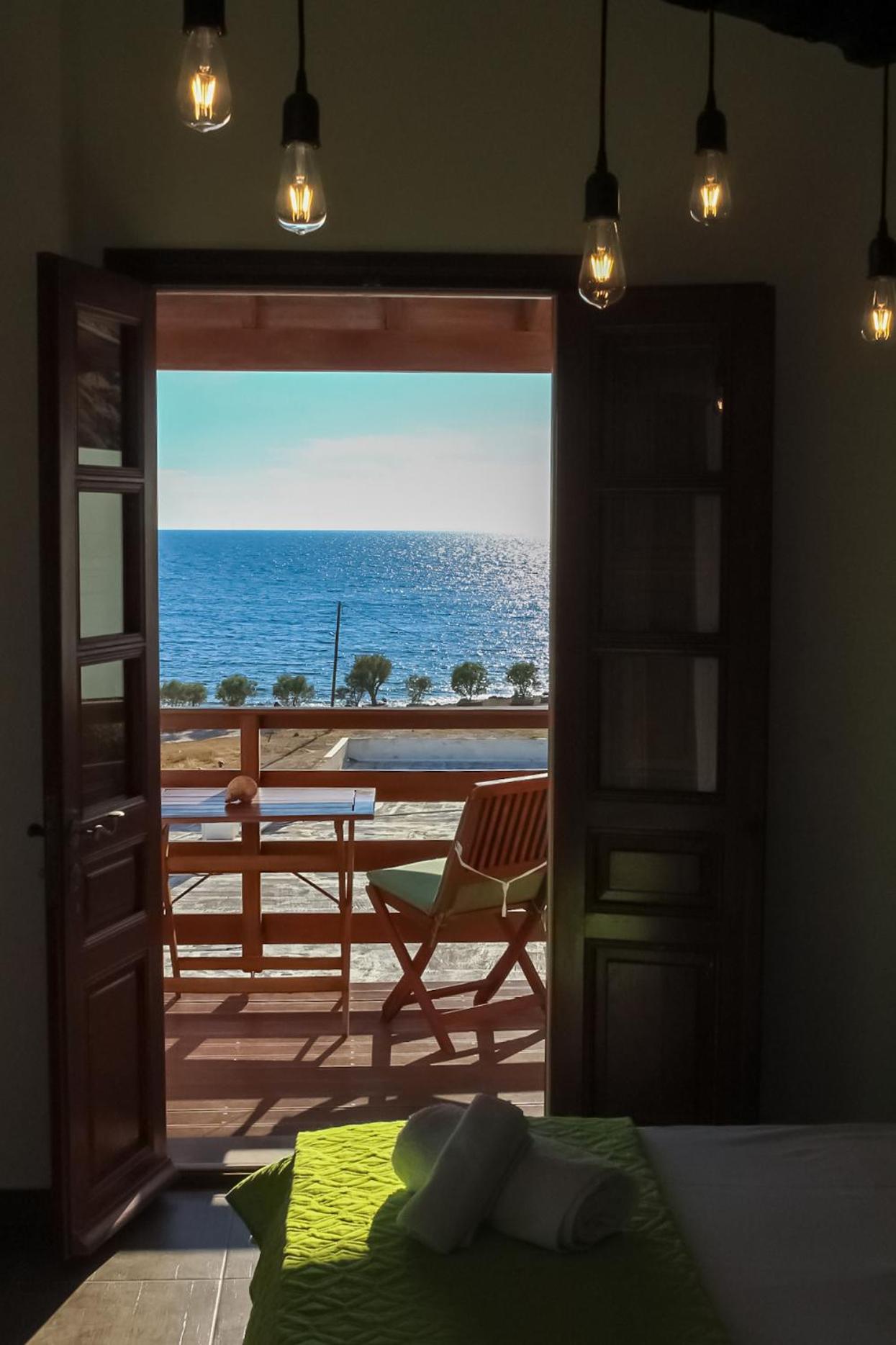 Double or Twin Room with Sea View - Photo 7