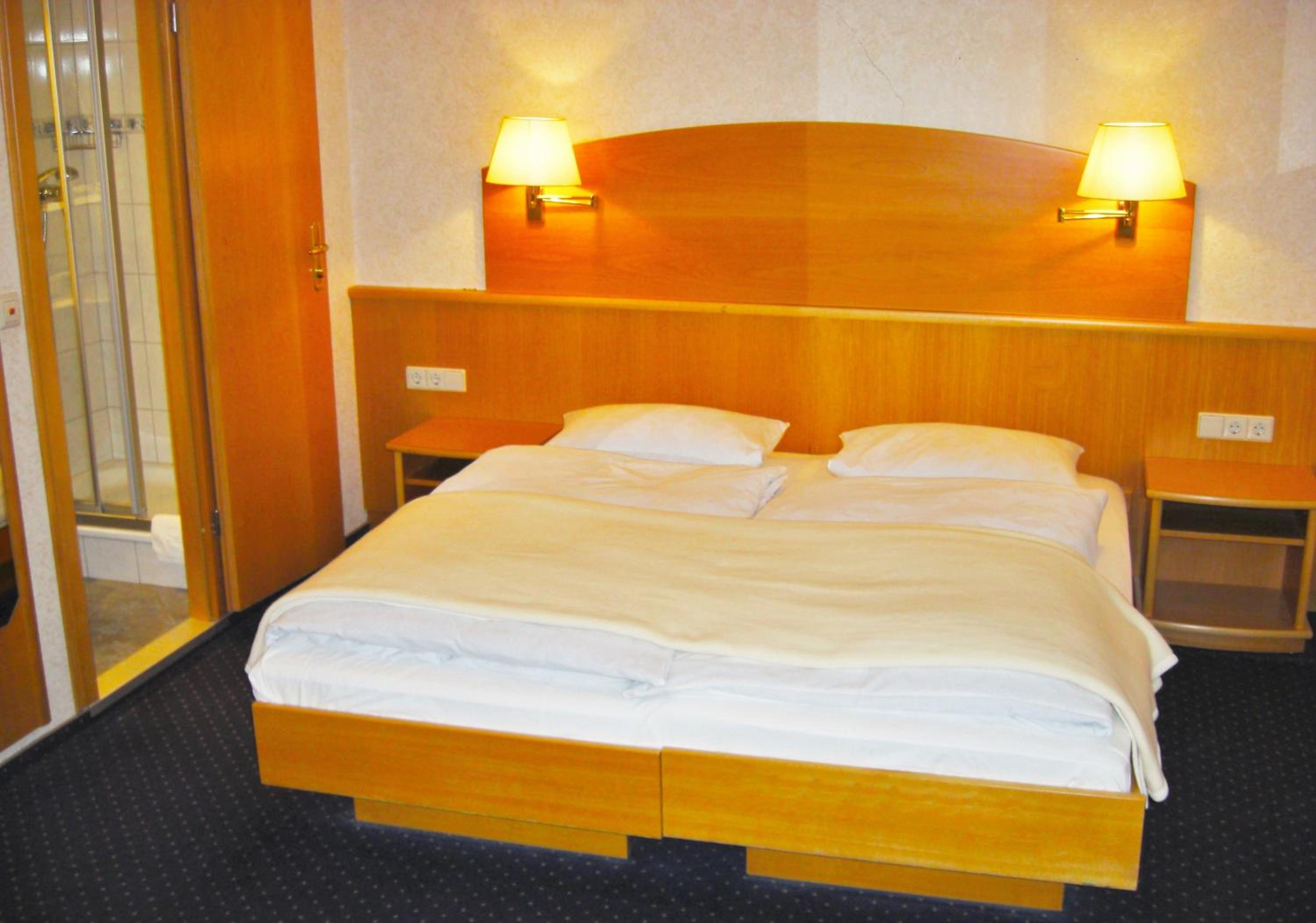 Double Room - Photo 2