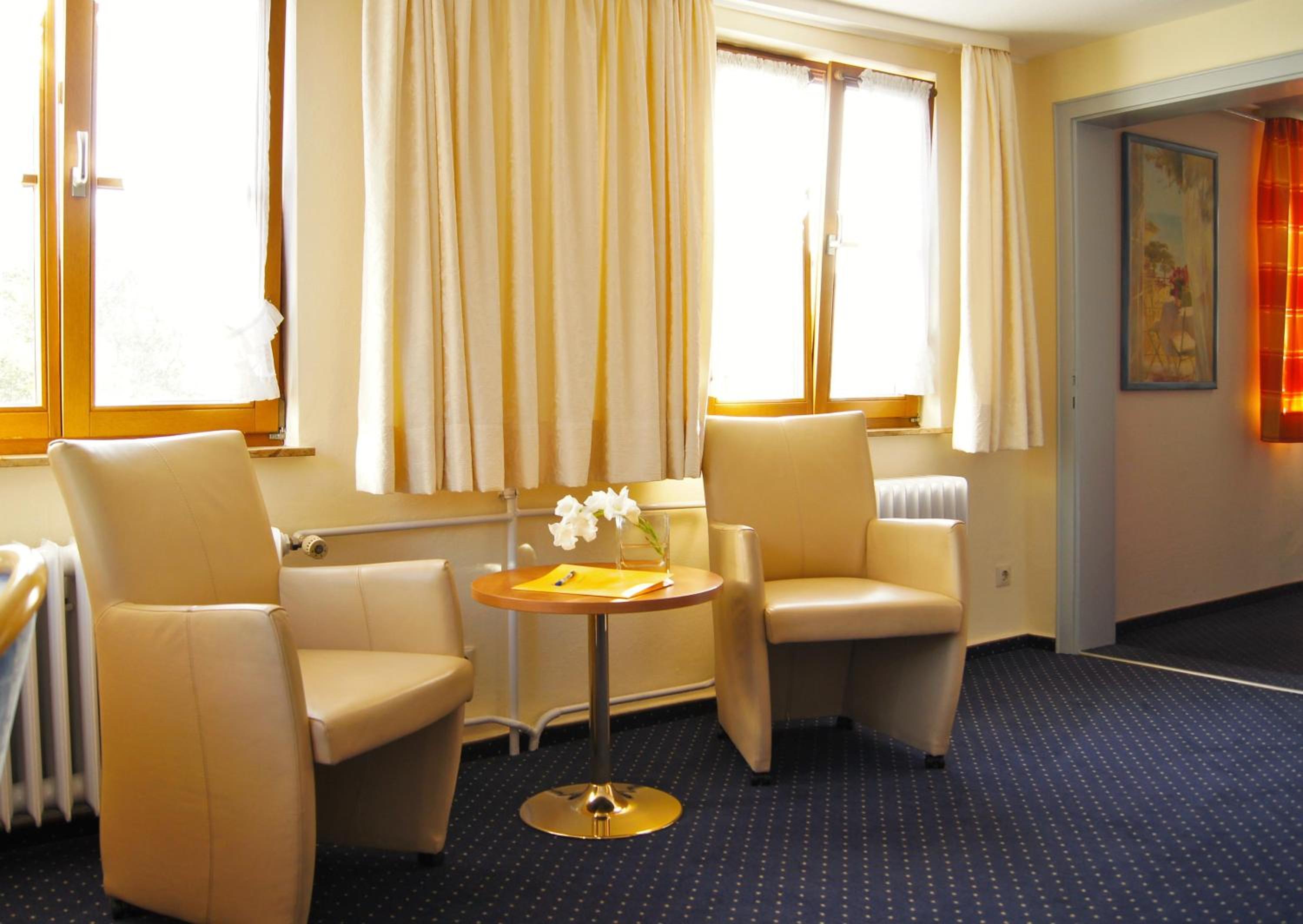 Double Room - Photo 5