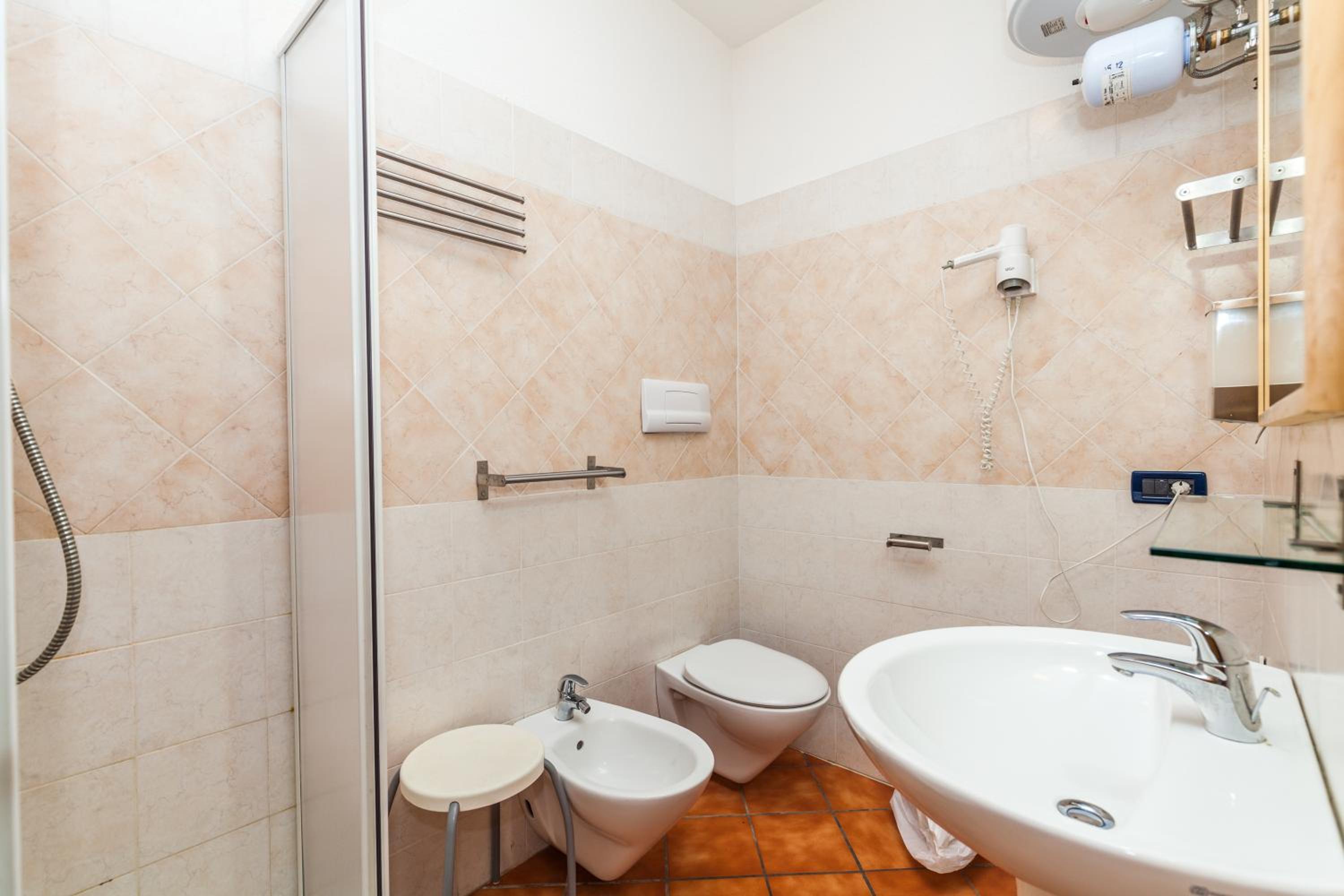 One-Bedroom Apartment (3 Adults) - Annex photo 2