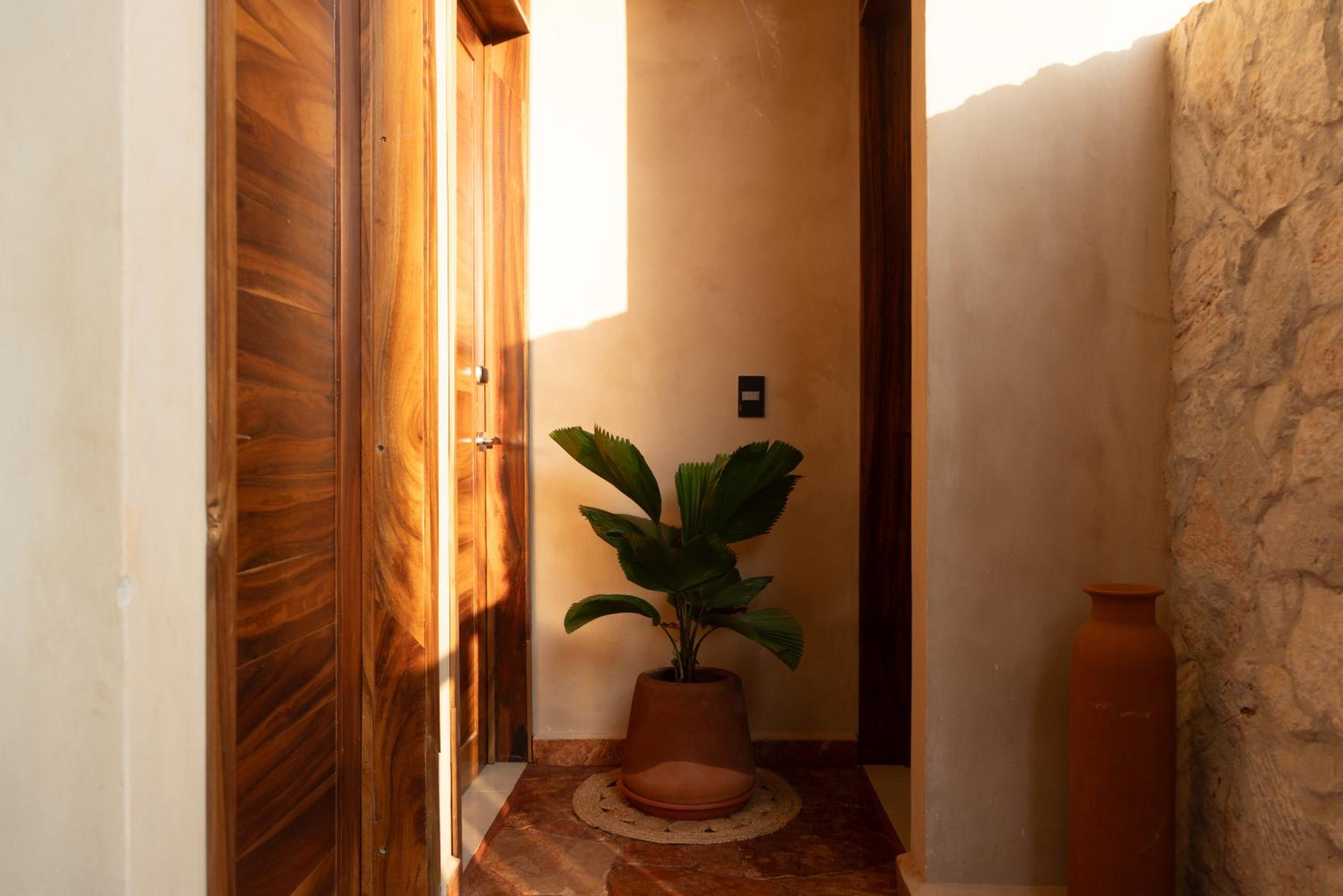 Queen Room with Garden View