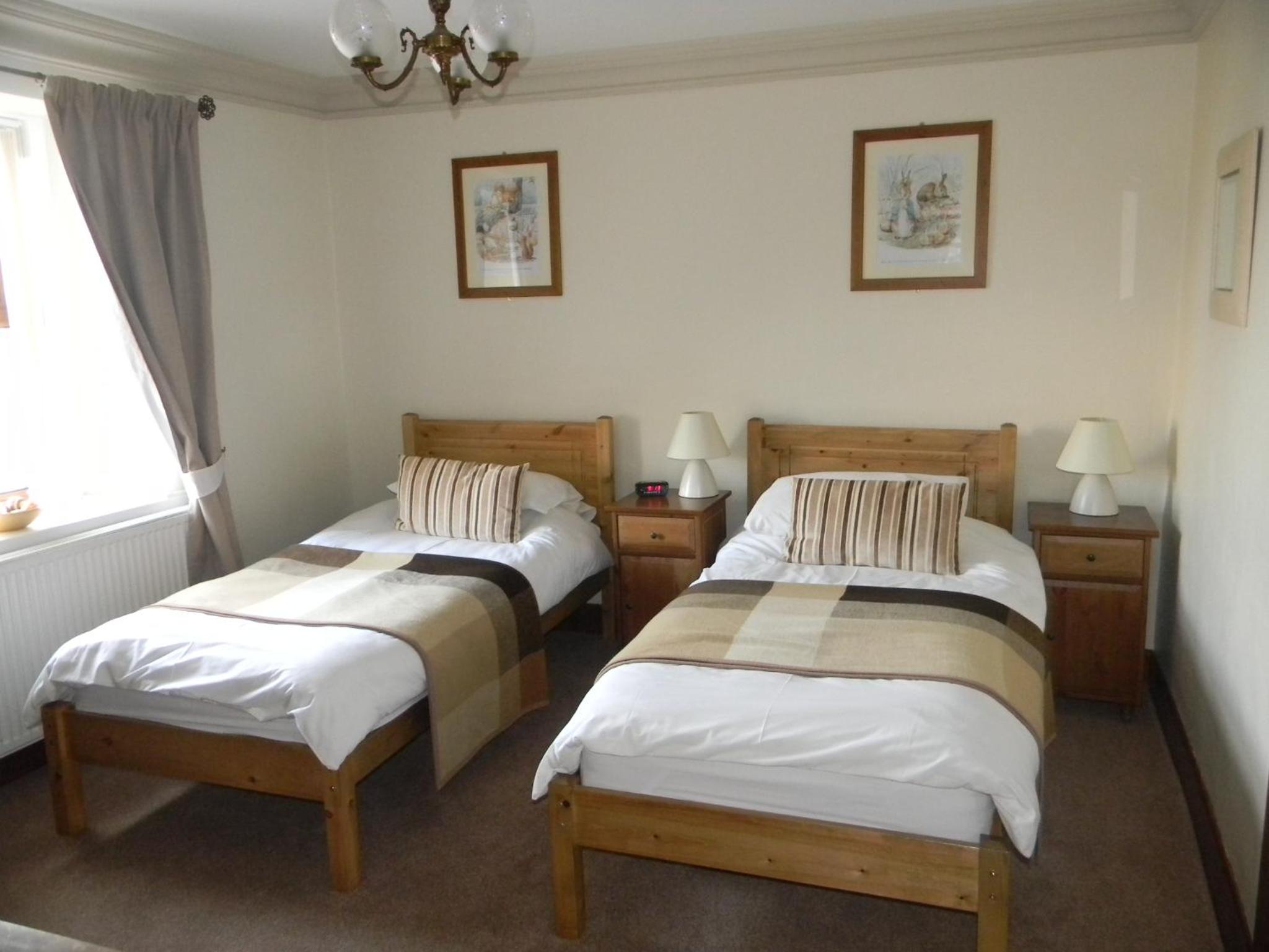 Twin Room with en-suite Shower photo 1