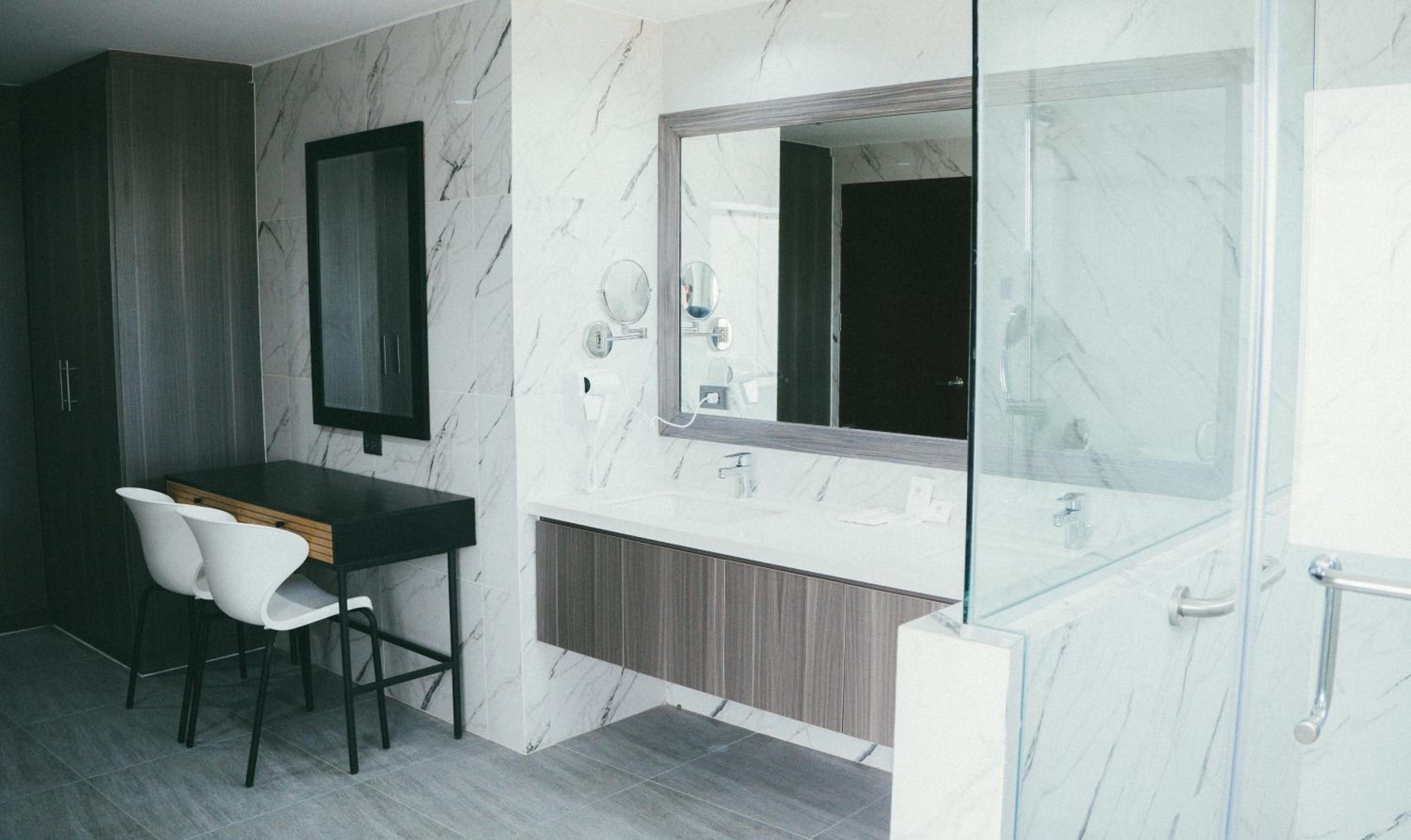NS Royal Executive Suite - Photo 4