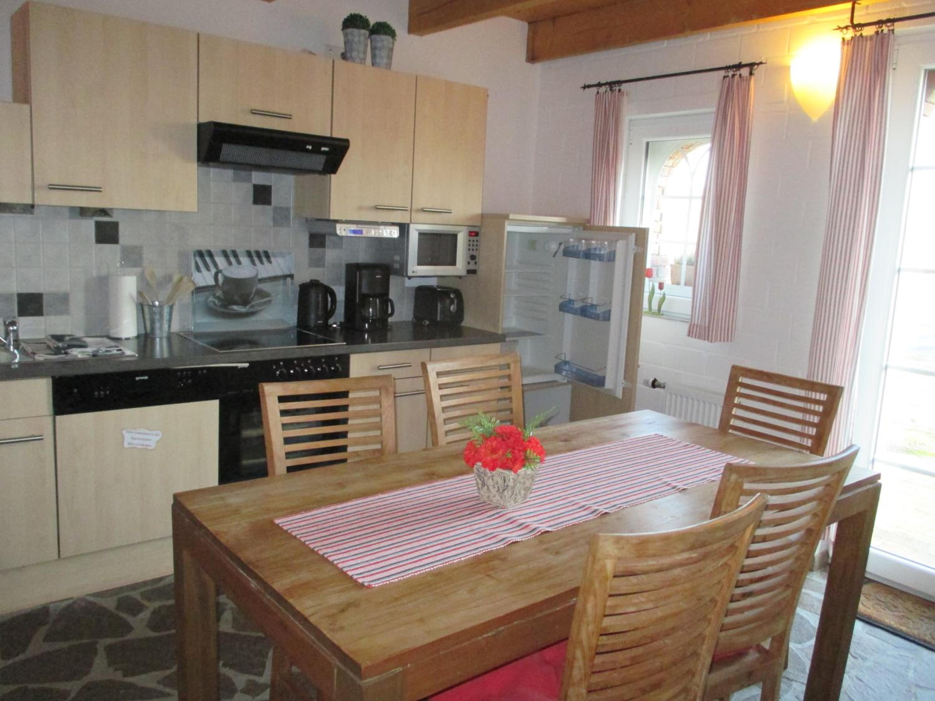 Apartment - Split Level - Photo 4