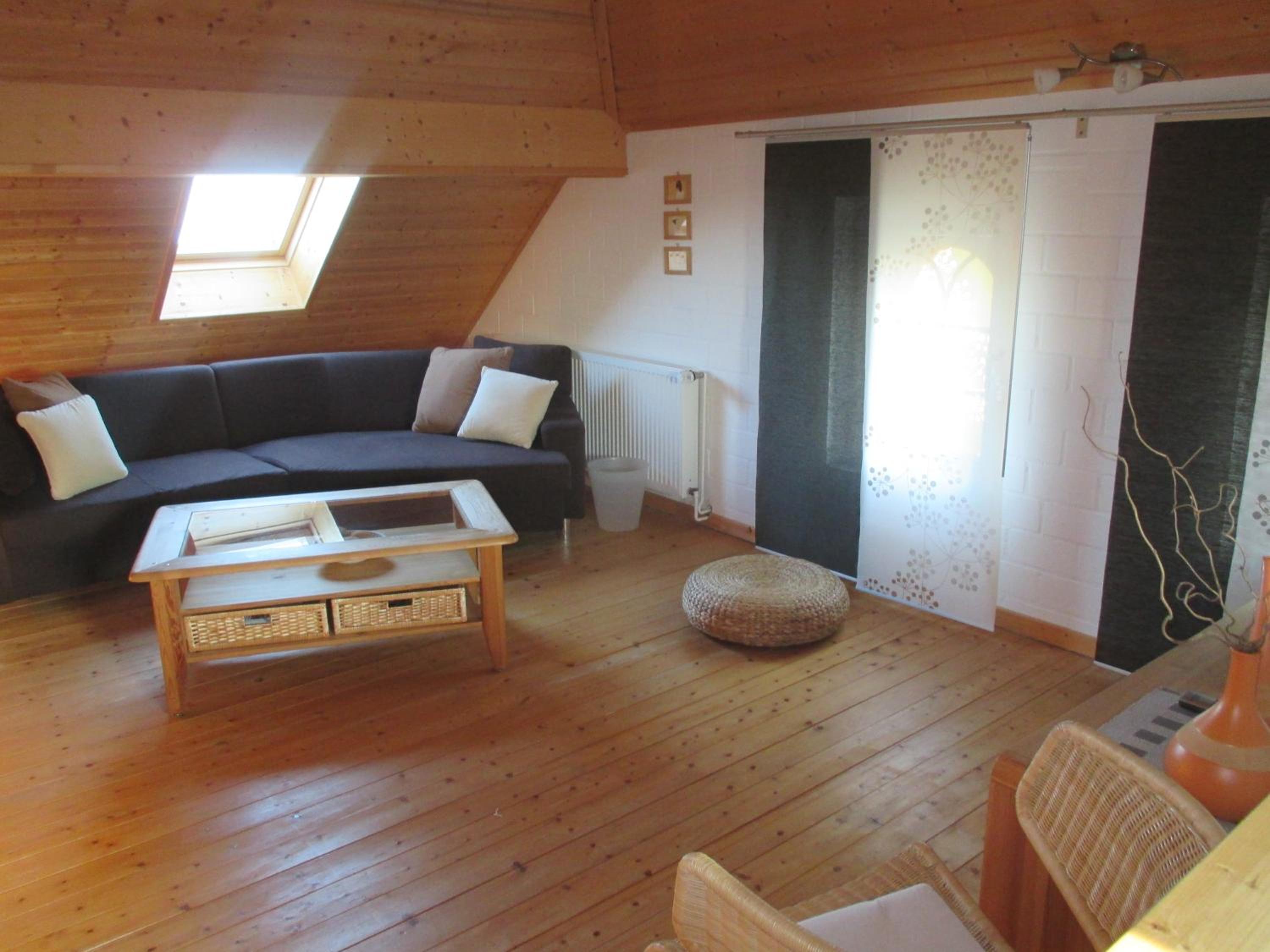 Apartment - Split Level - Photo 3