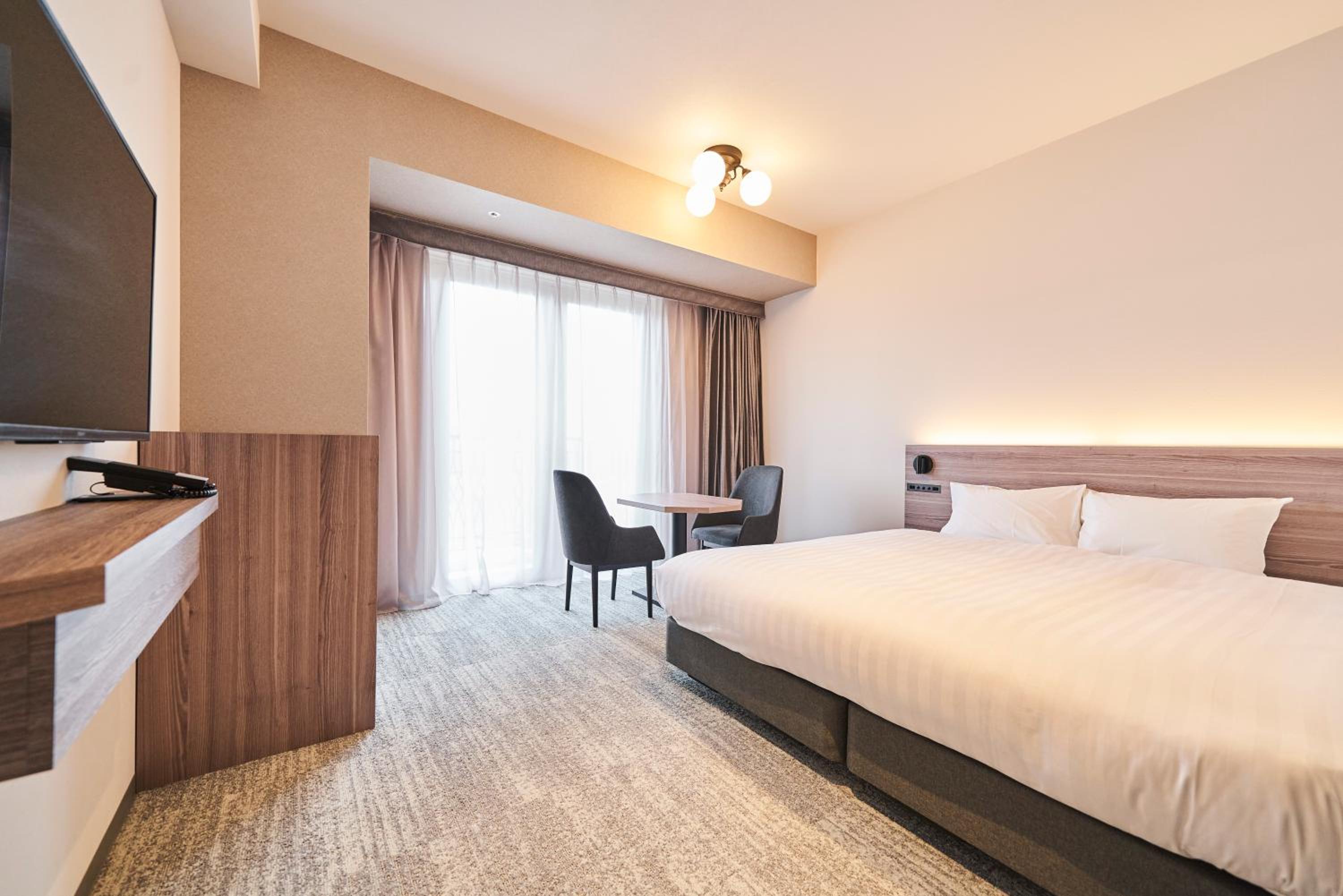 King Room with Balcony photo 2