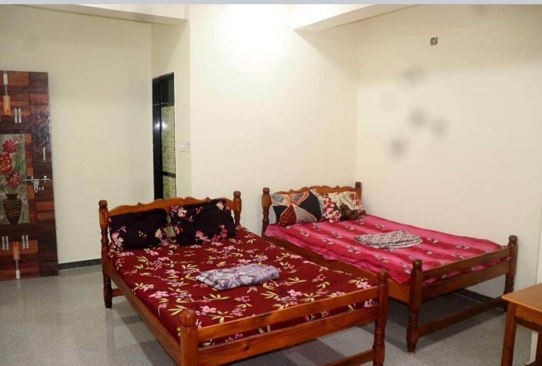 10-Bed Mixed Dormitory Room photo 1