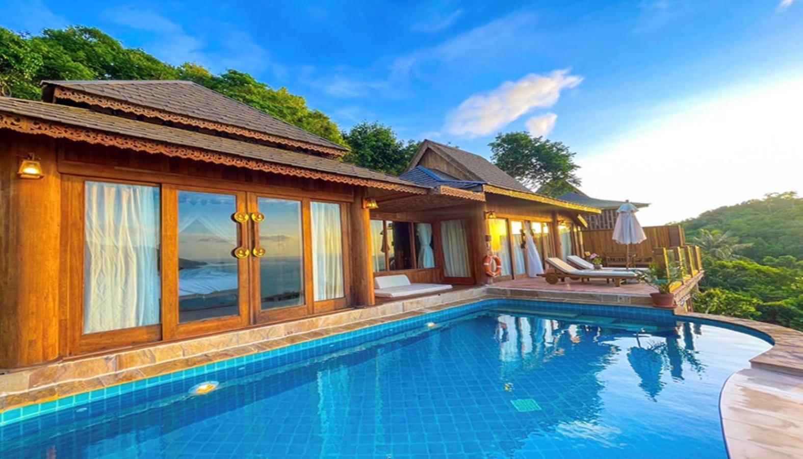 Royal Grand Pool Villa with FREE THB 1,500 Net Resort Credit per Night