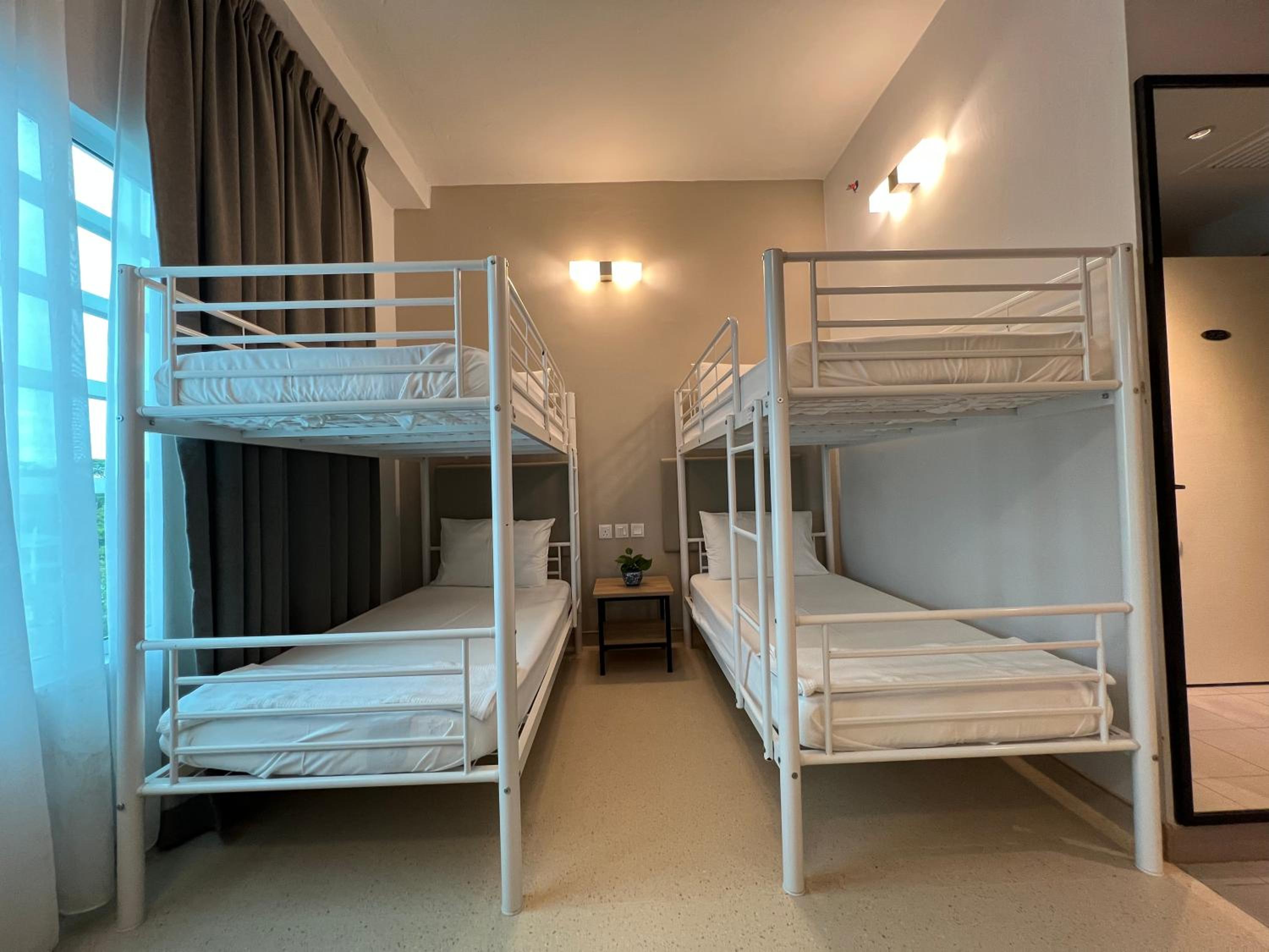 Quadruple Room - Photo 6