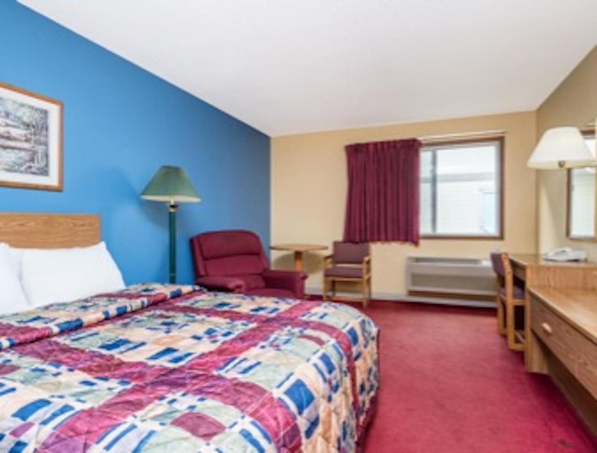 Queen Room - Disability Access/Non-Smoking - Photo 1