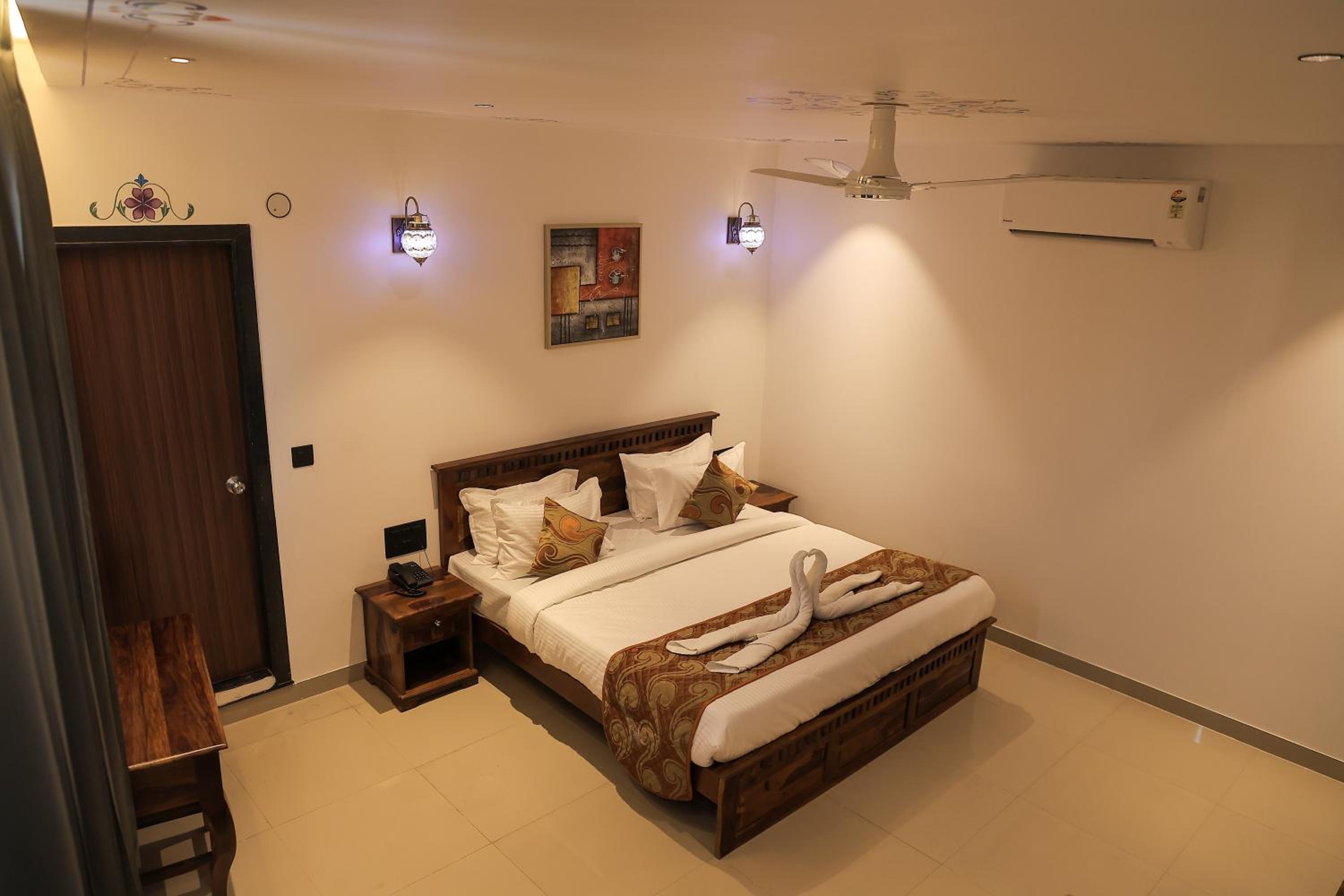 Standard Double Room photo 3