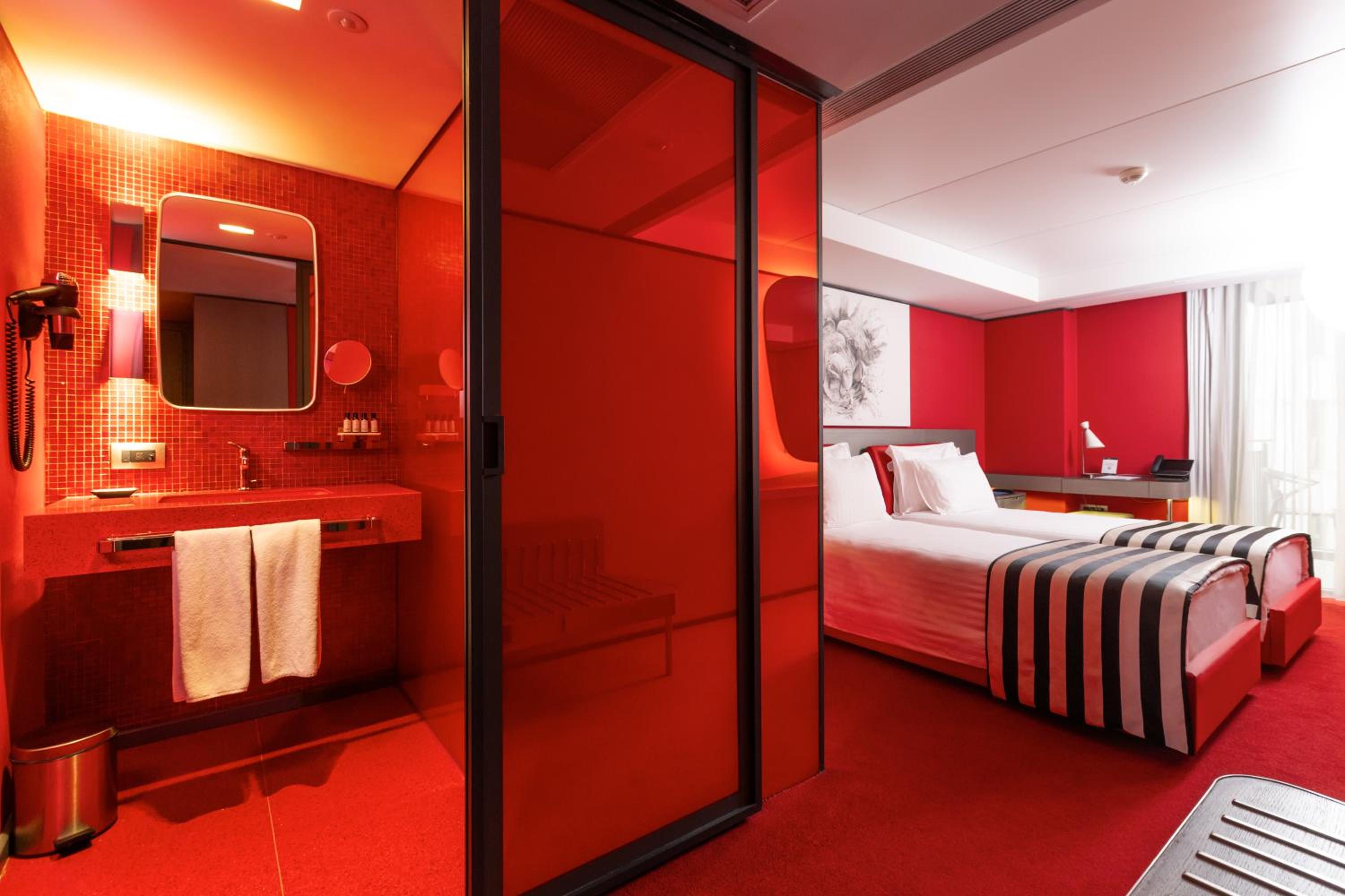 Standard Twin Room- Smoking