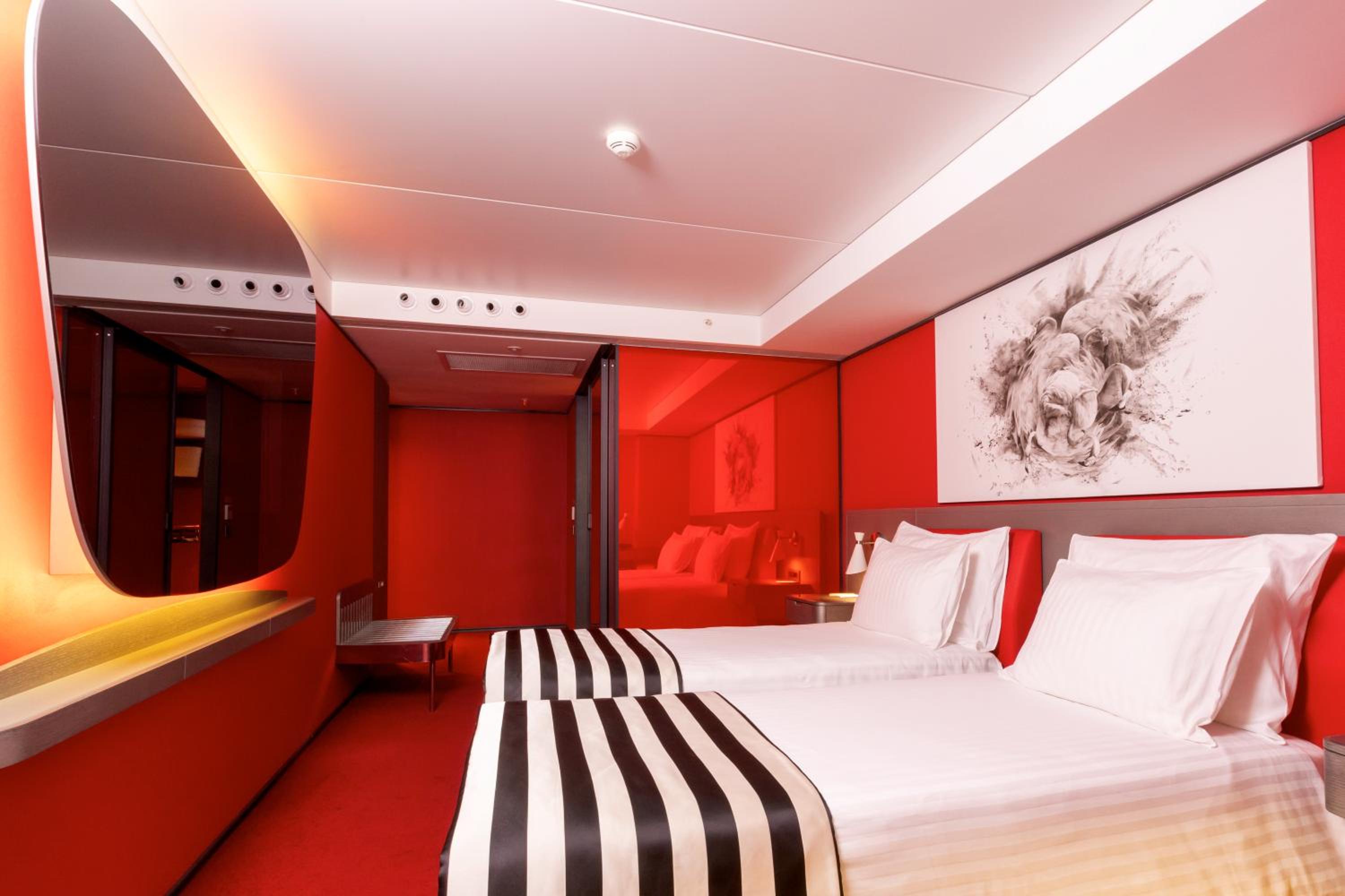 Standard Twin Room- Smoking