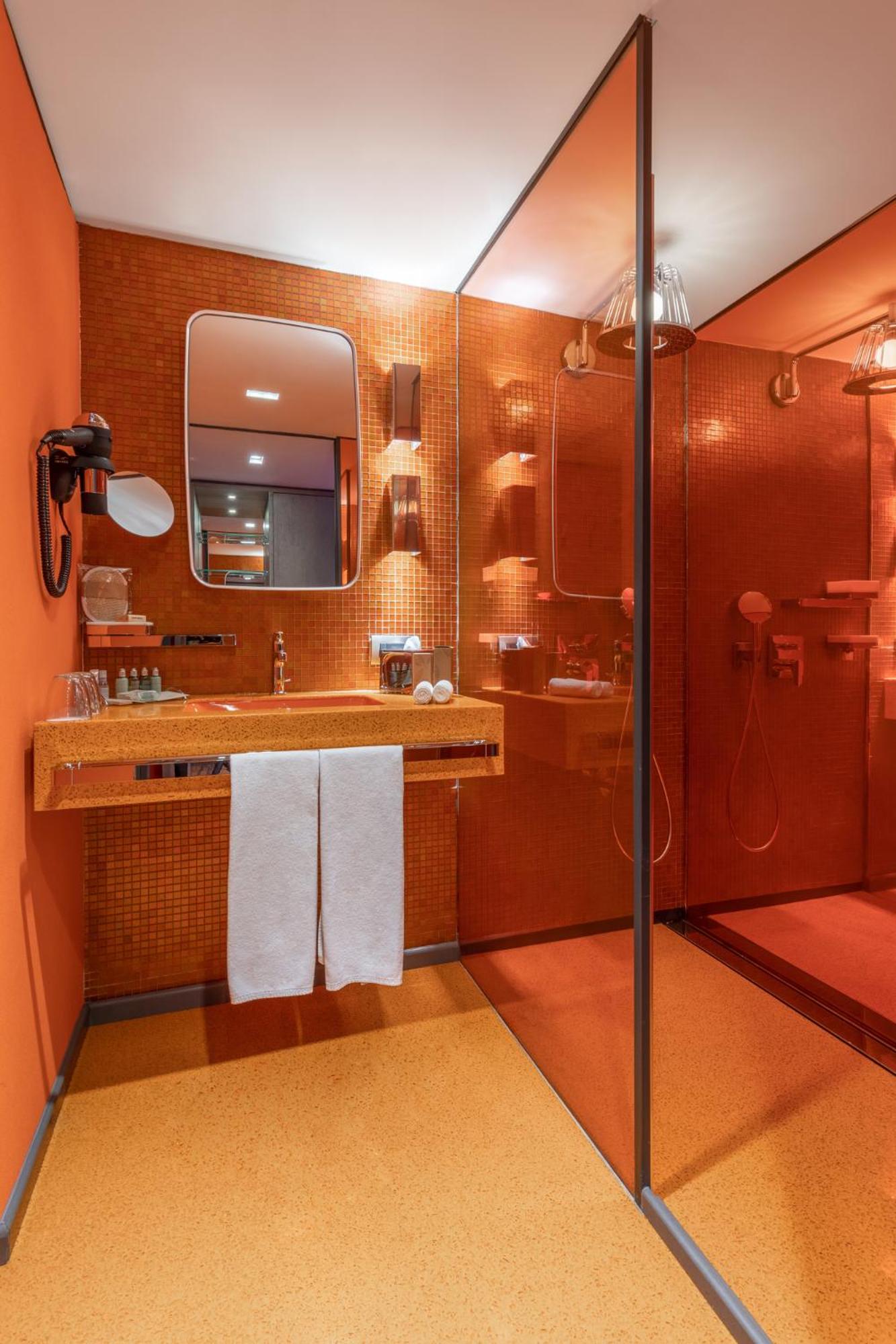 Standard Twin Room- Smoking