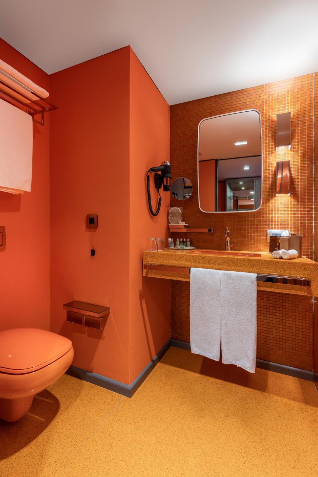 Standard Twin Room- Smoking