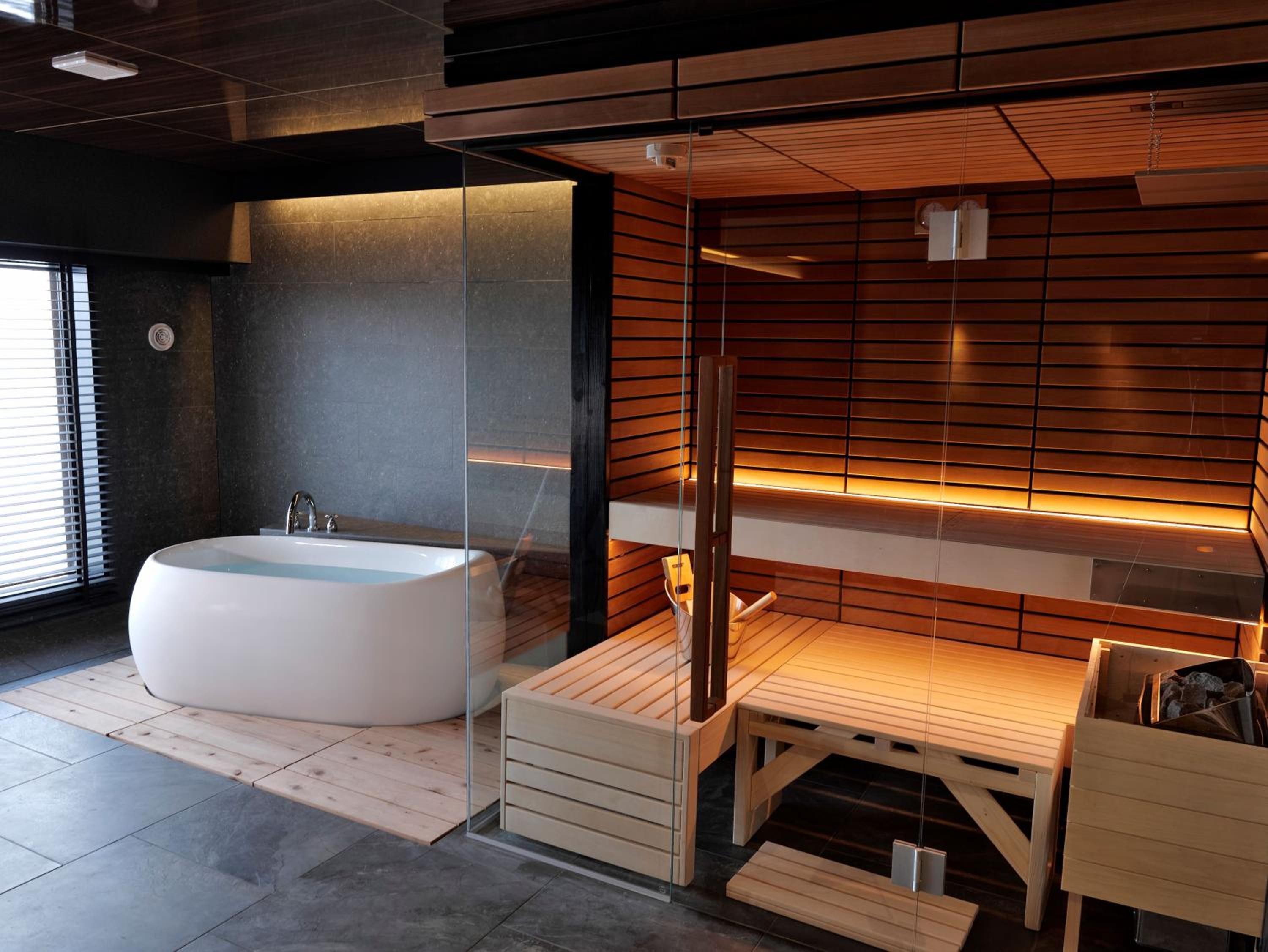 Suite Room with Sauna -Lake View-Wings BLD - Non-Smoking - Buffet Breakfast + Buffet Dinner Included - Photo 3