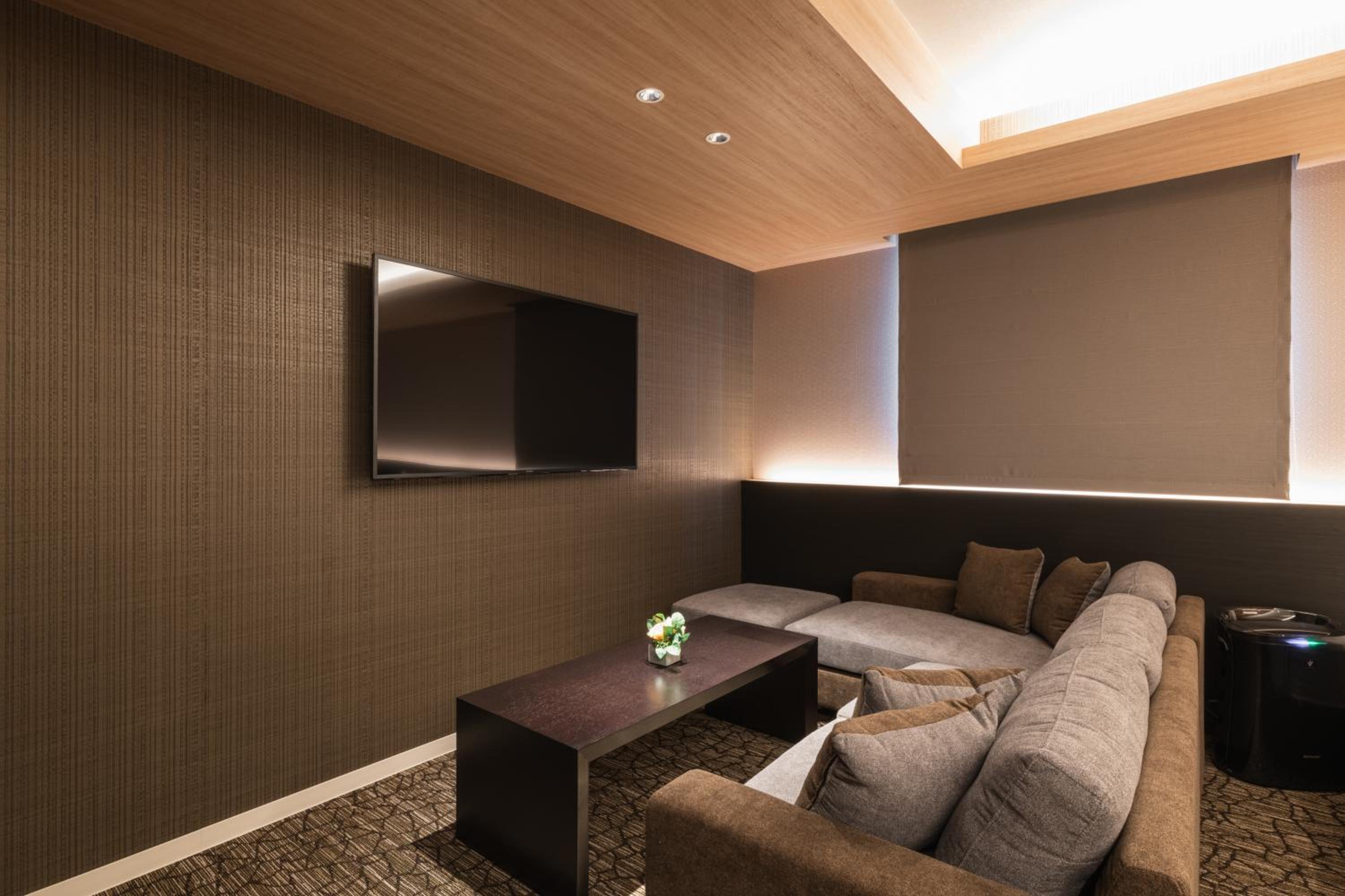 Deluxe Suite - Photo 7