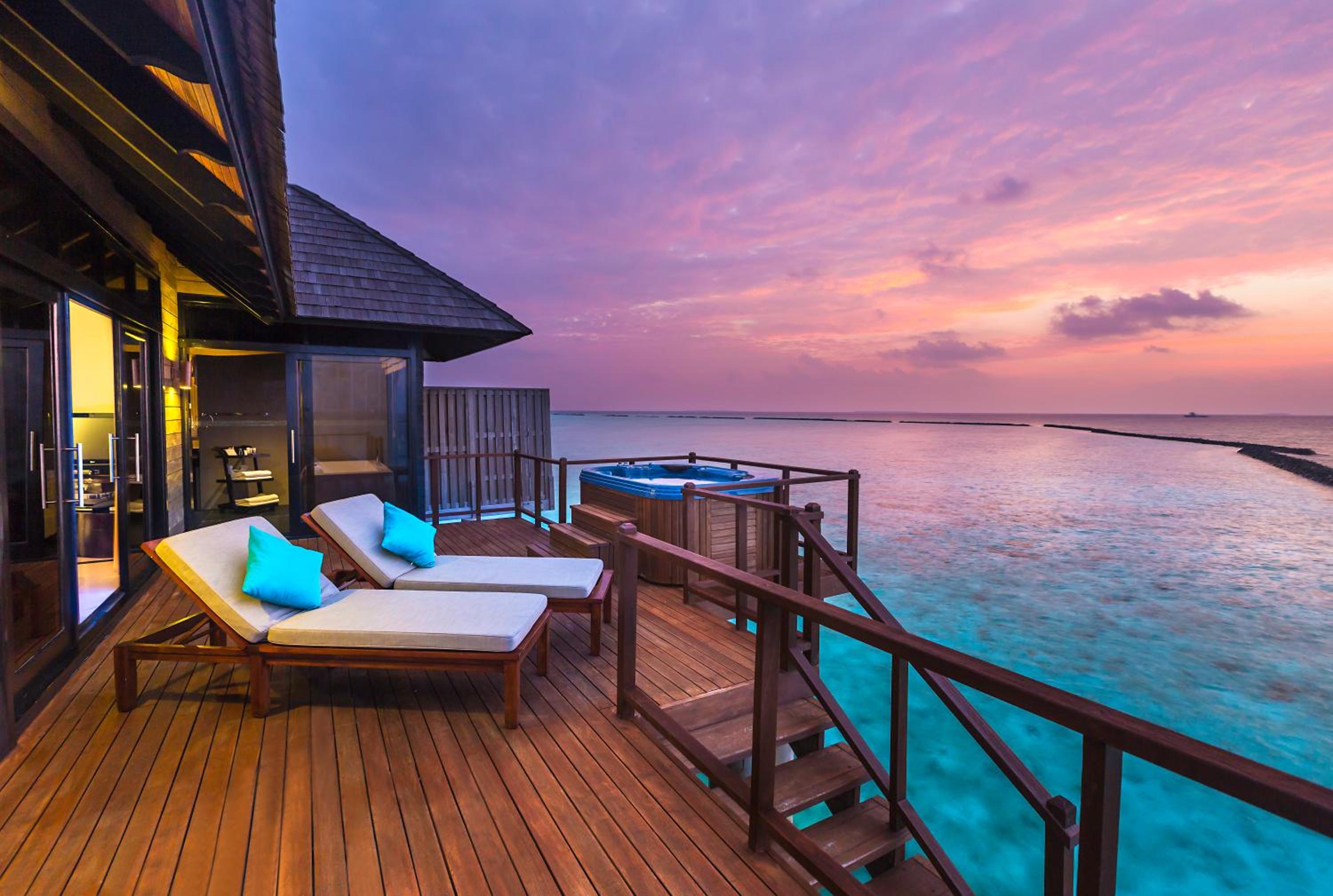 Sunset Horizon Water Villa - Transfer Gratuito, 2 pessoas, mínimo de 7 noites.
