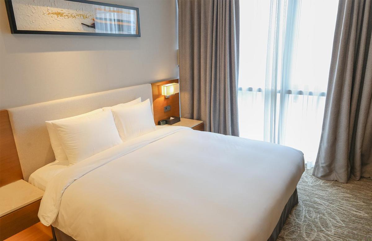 [Dinner PKG] Executive Suite with Dinner (one time on check-in date) & Early Check-in from 14:00