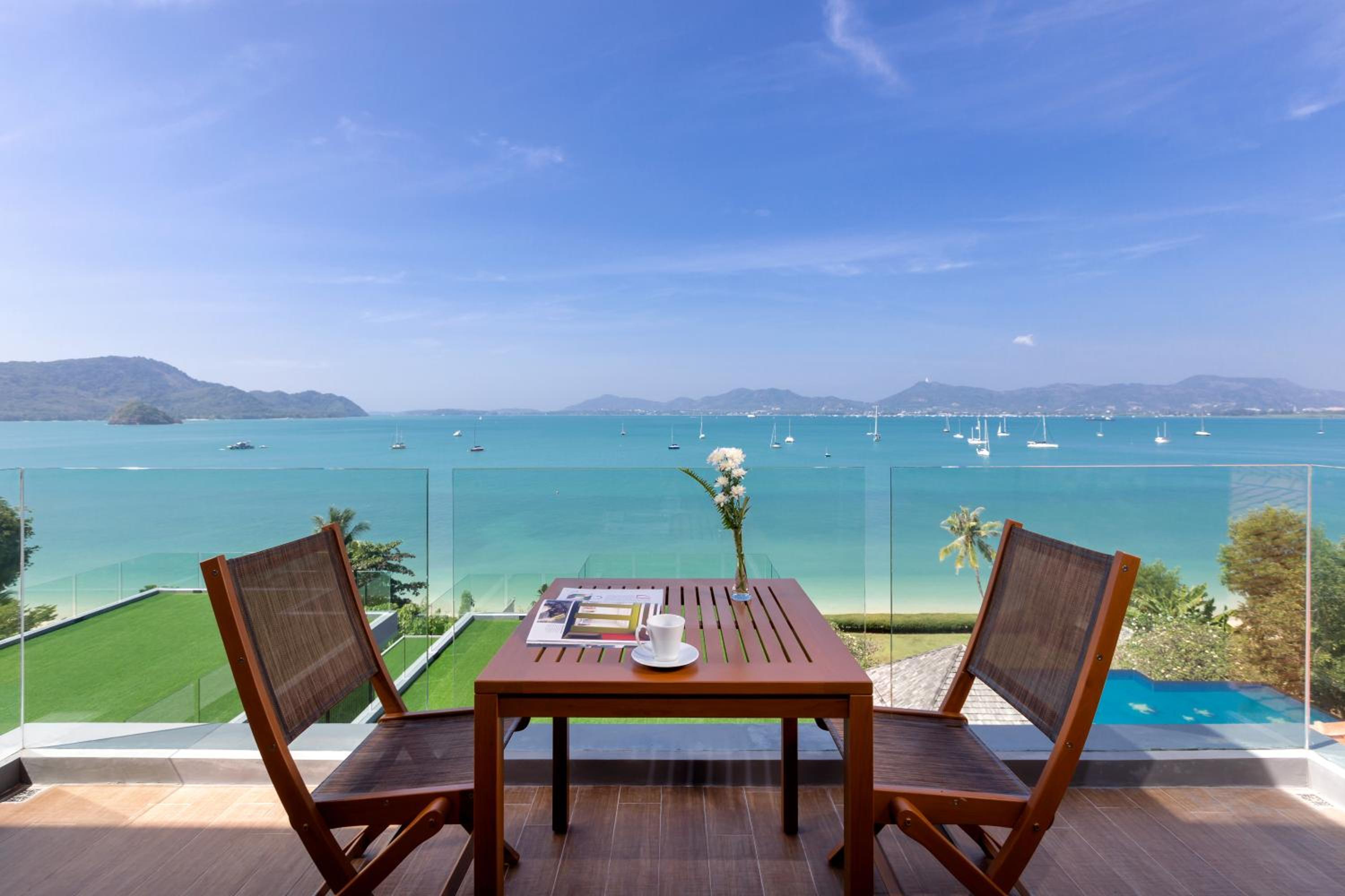 Two-Bedroom Suite with Sea View photo 2