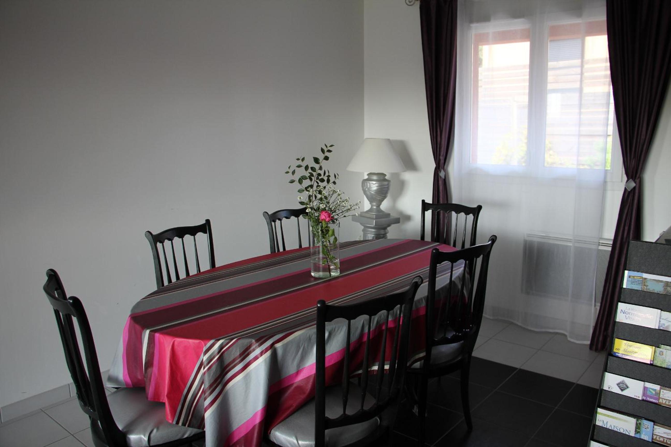 Three-Bedroom Holiday Home  photo 2