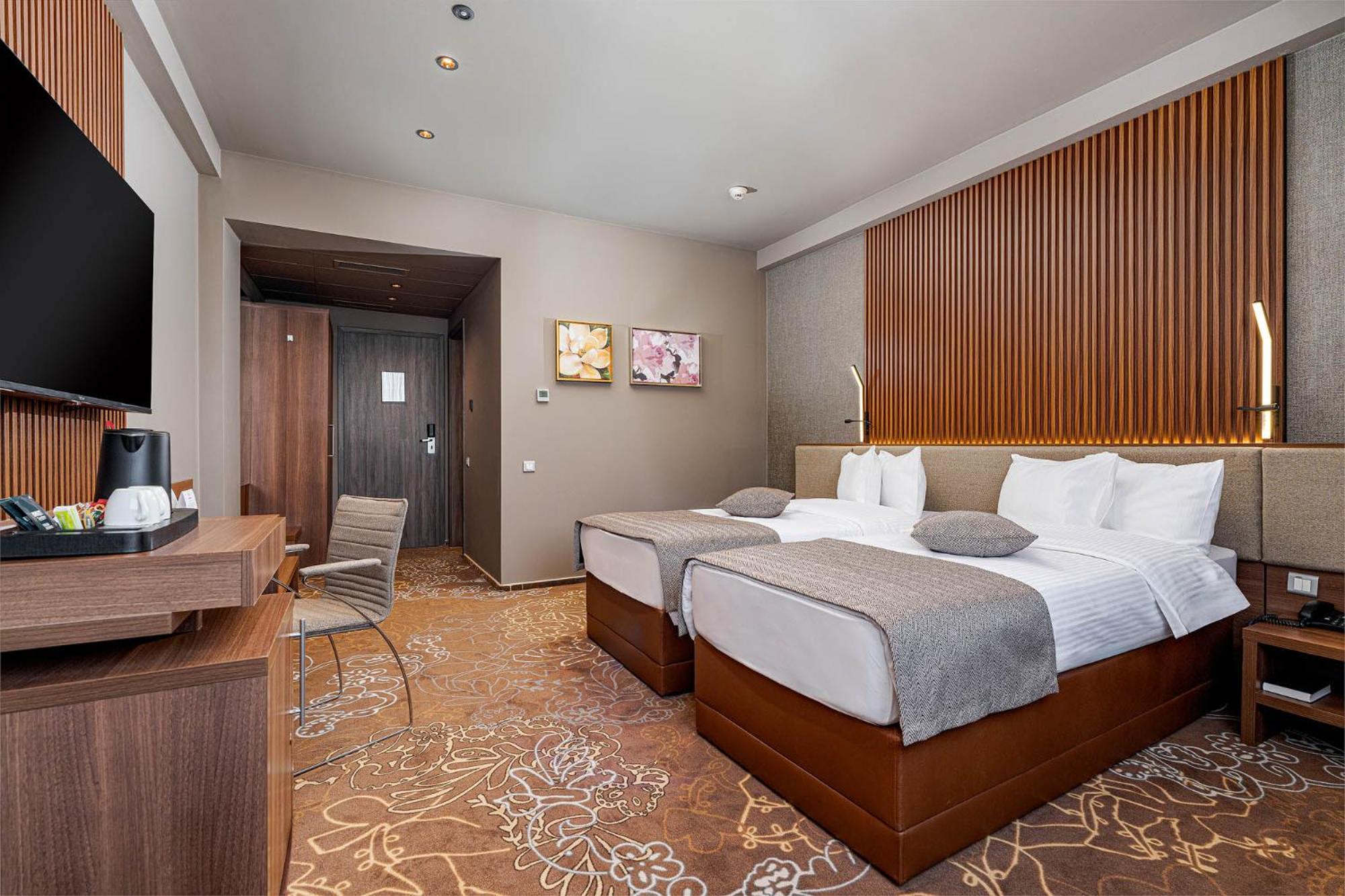 Superior Twin Room - Photo 1