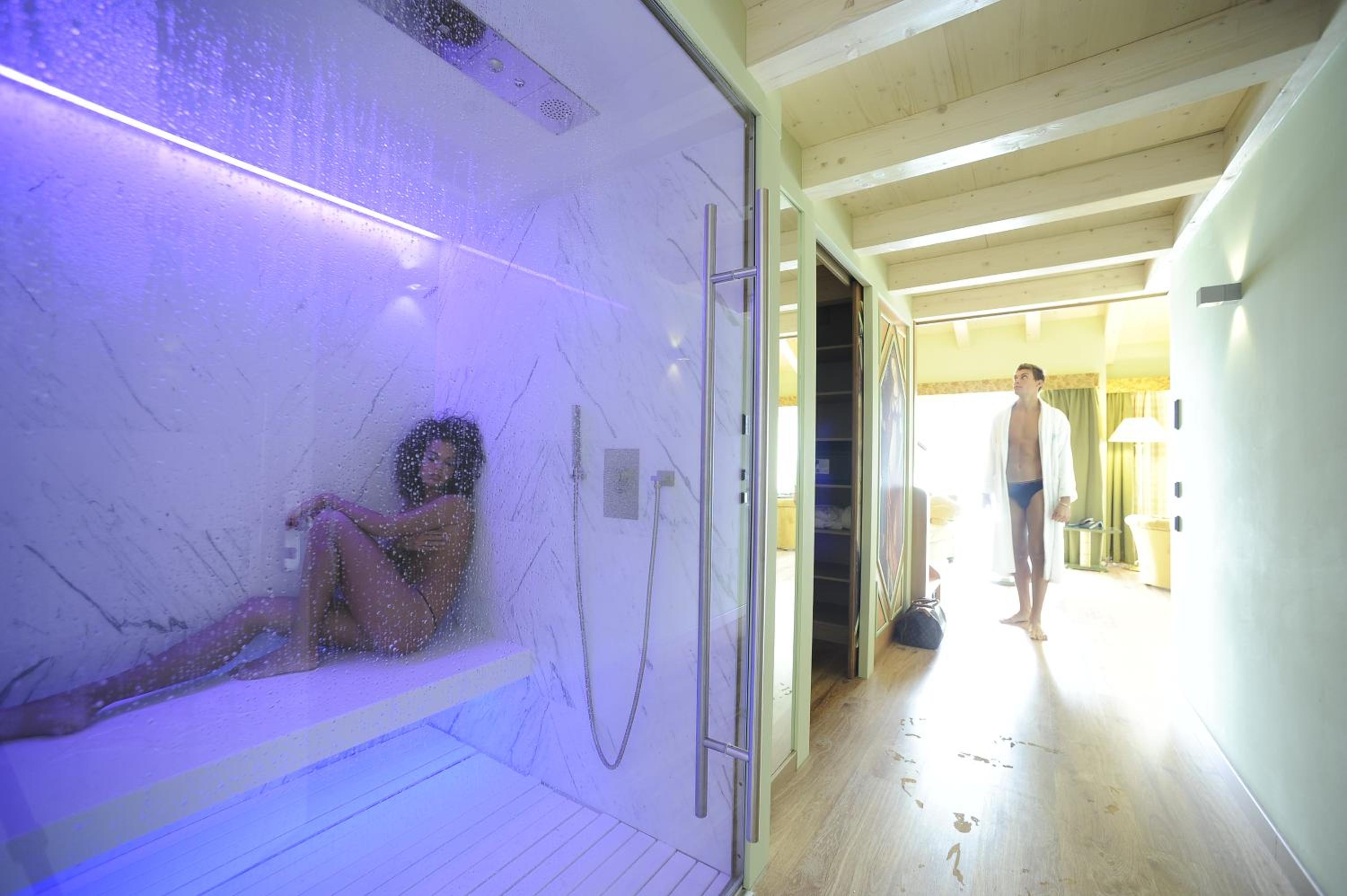 Deluxe Suite - Photo 3