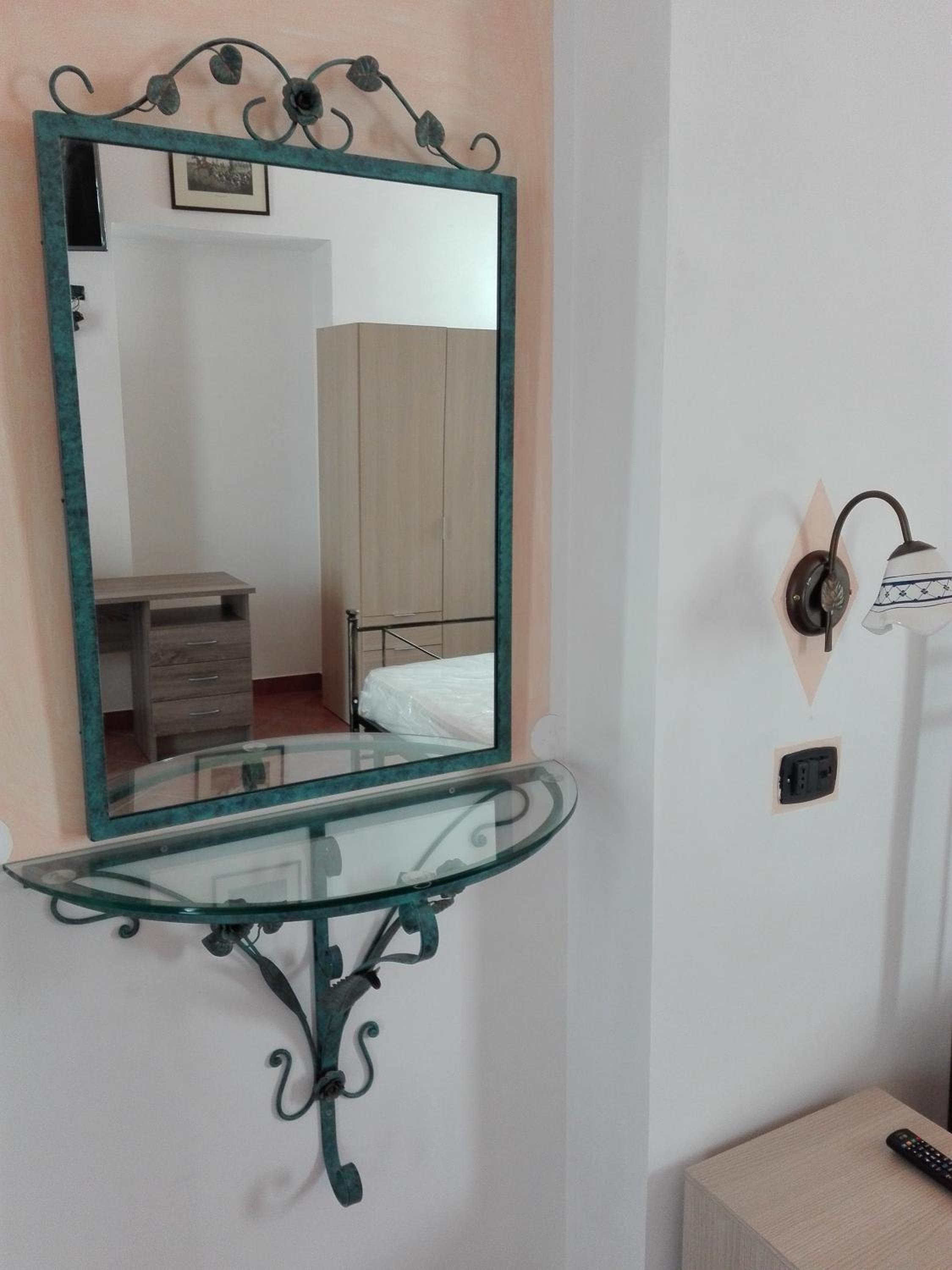 Double Room with Extra Bed photo 2